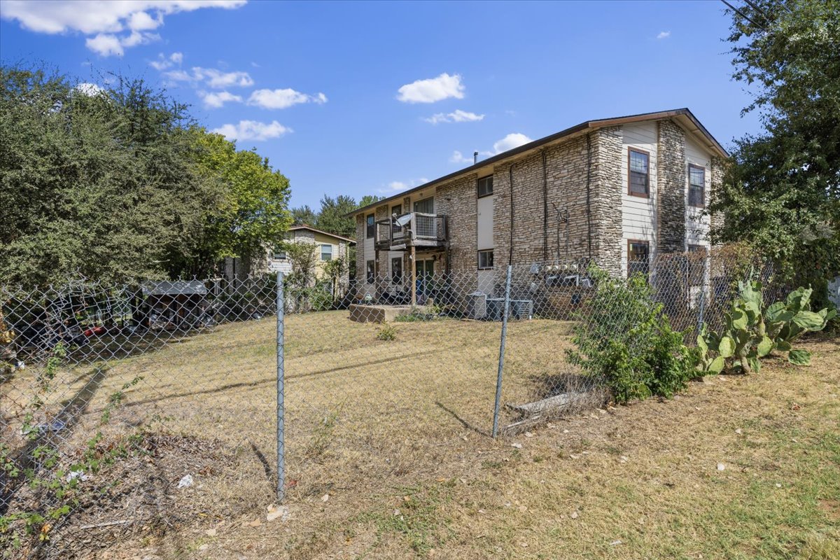 main property photo 16