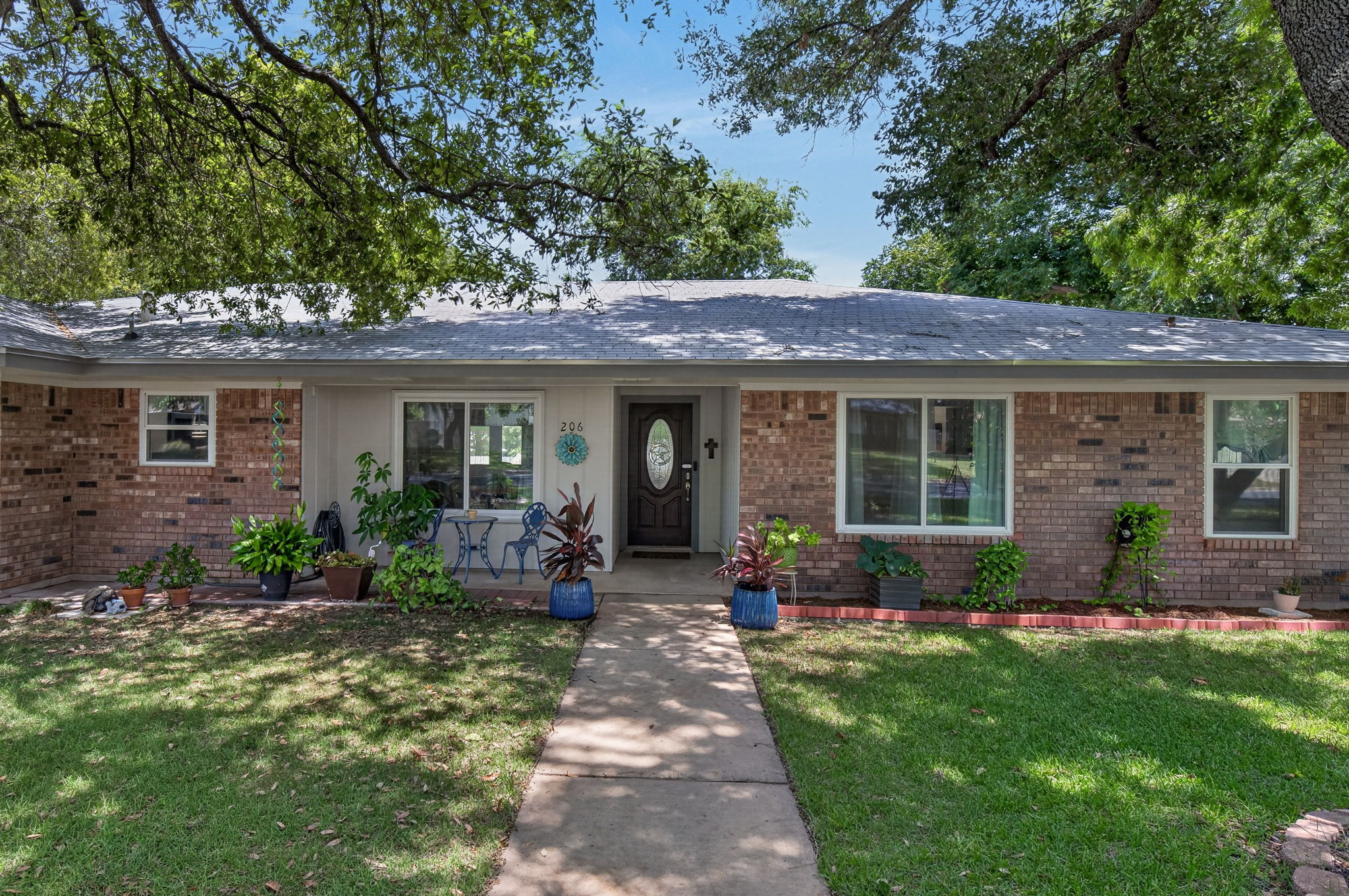 main property photo 27