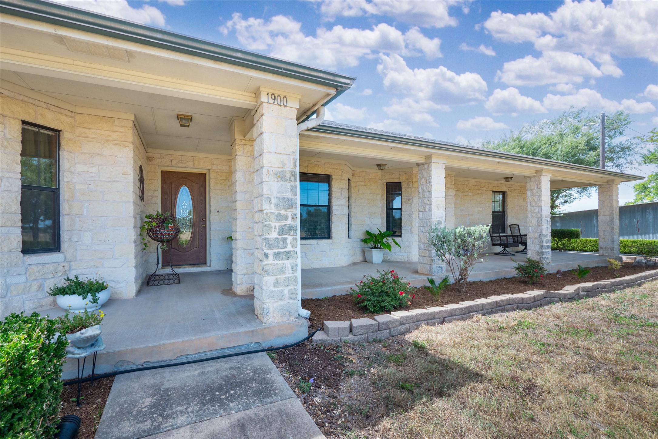 main property photo 2