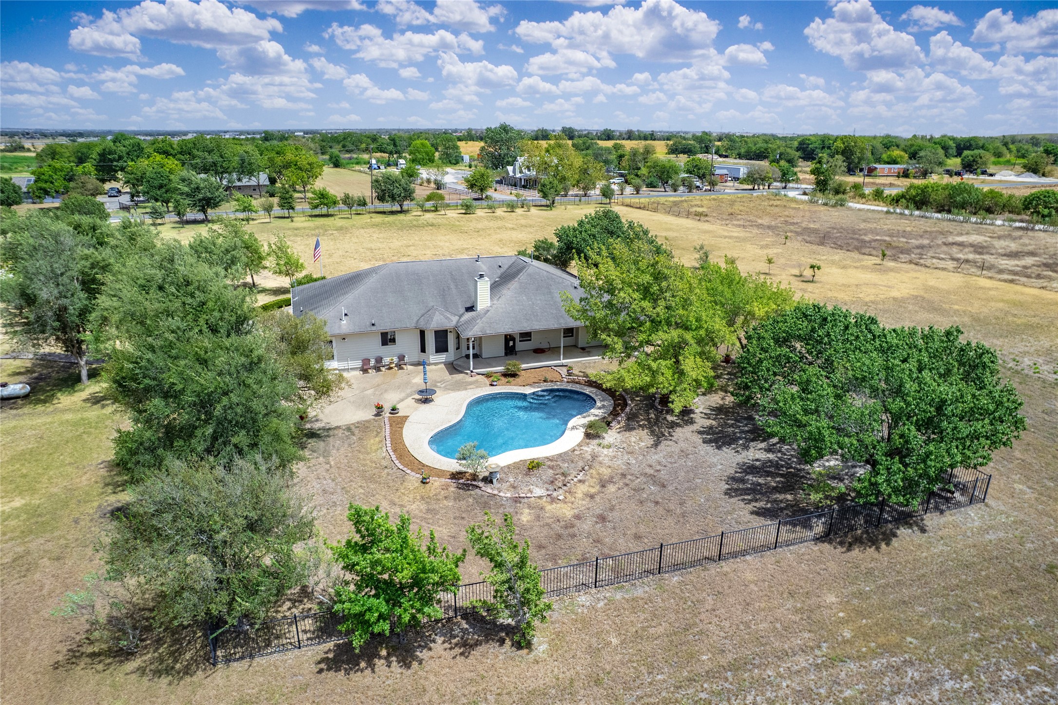 main property photo 36