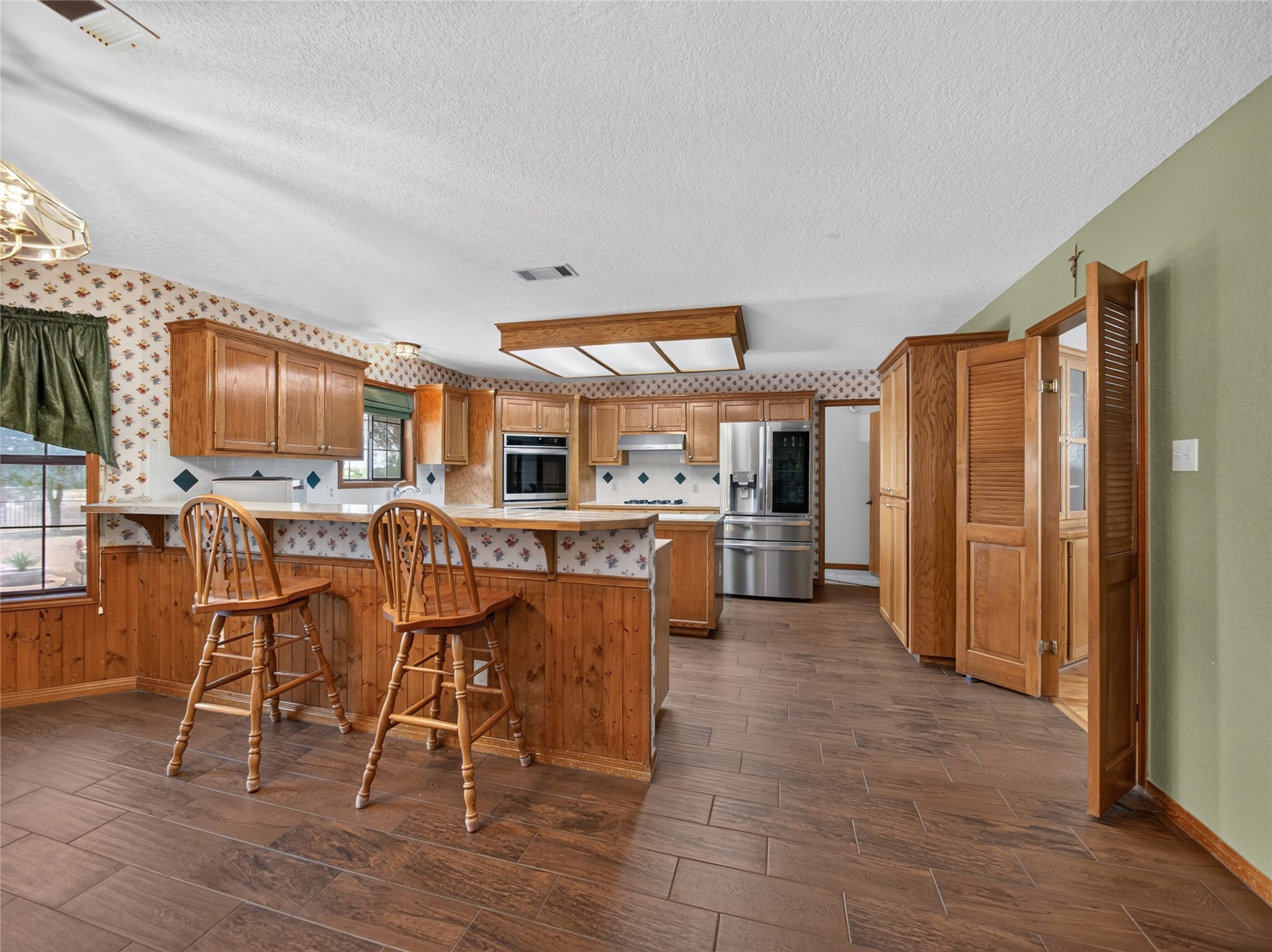 main property photo 9