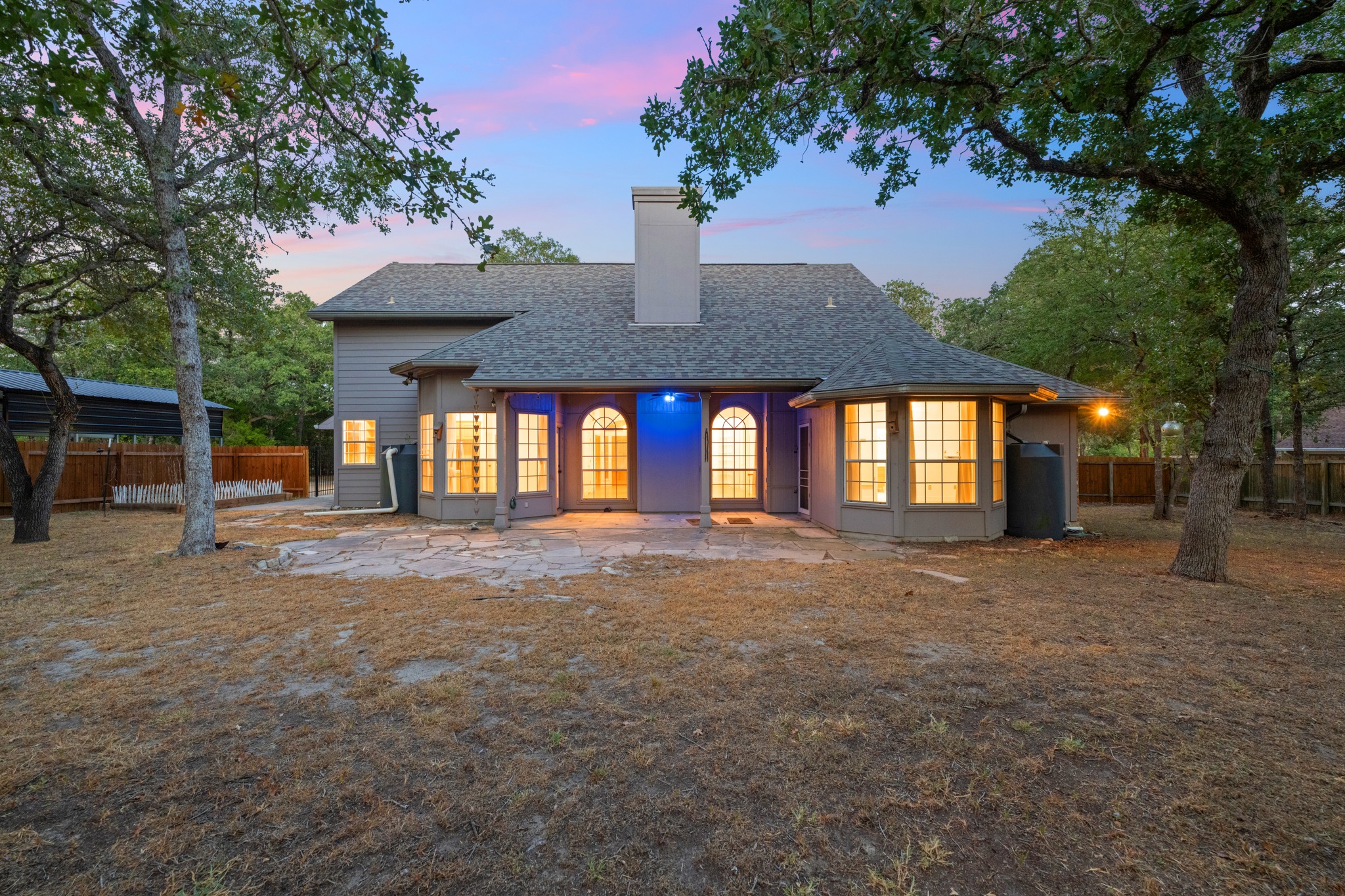 main property photo 30