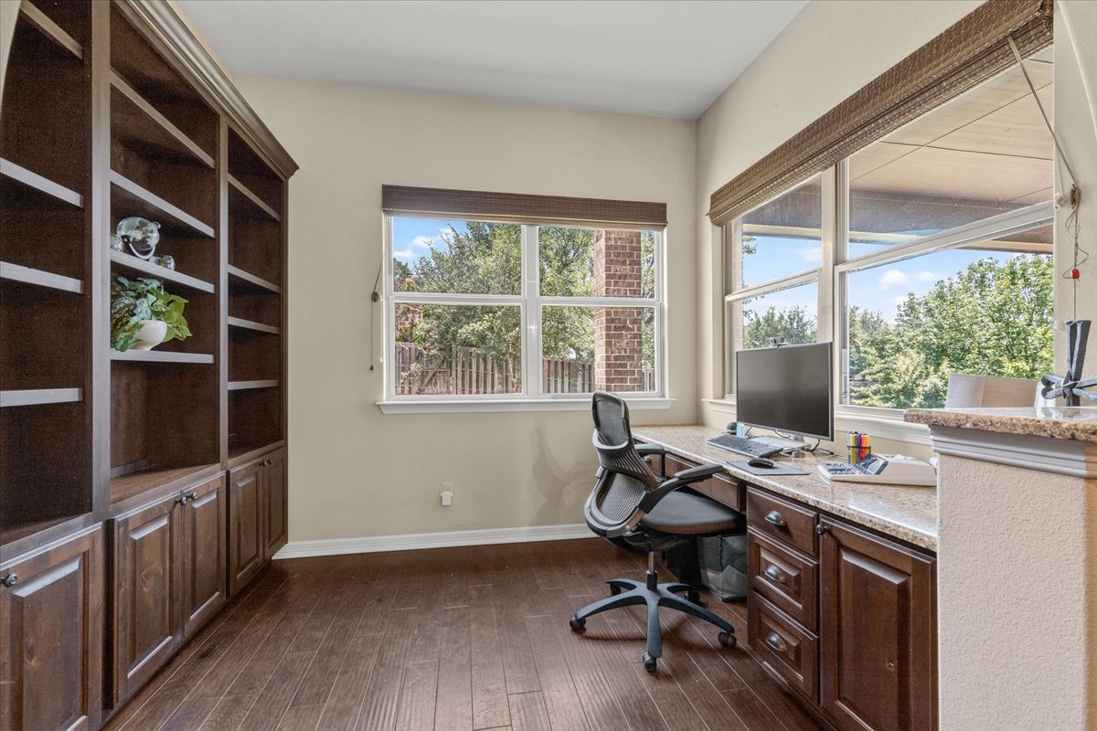 main property photo 4