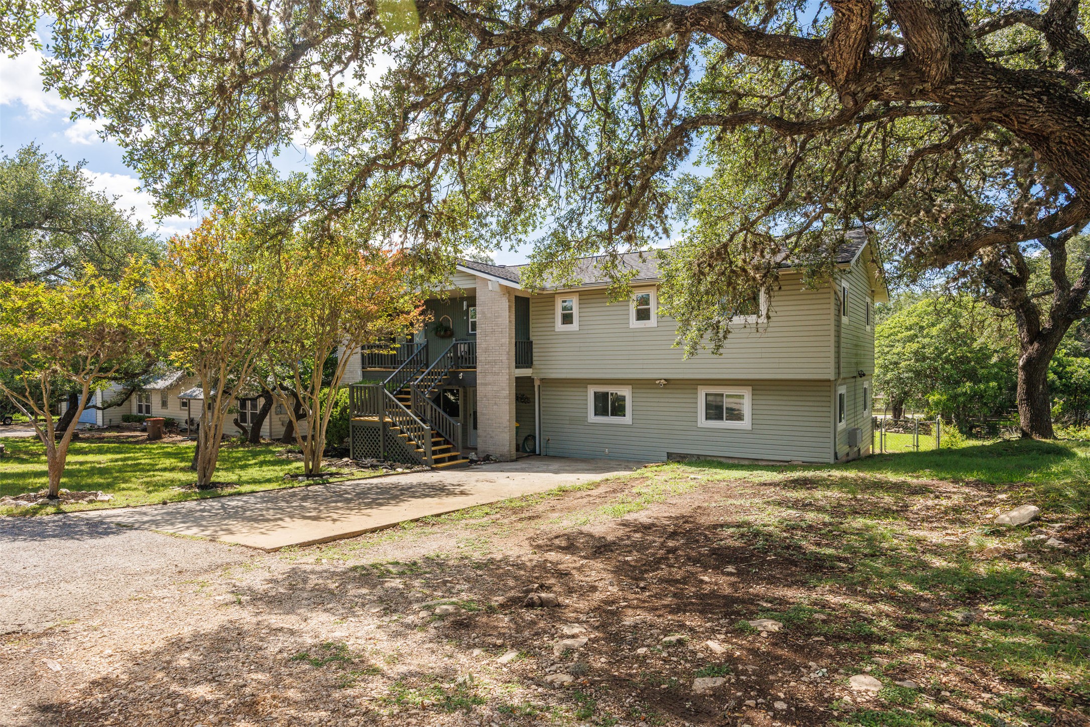 main property photo 38