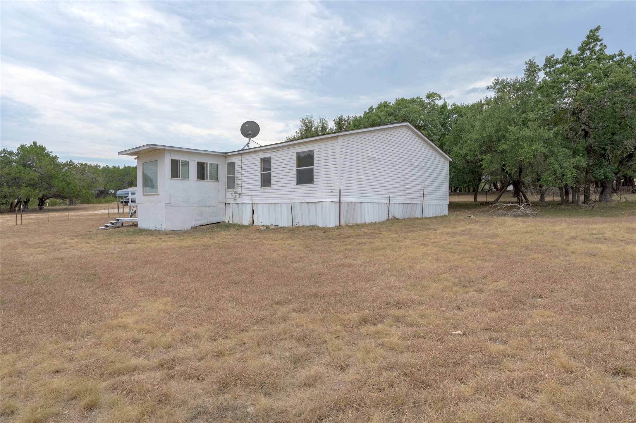 main property photo 27