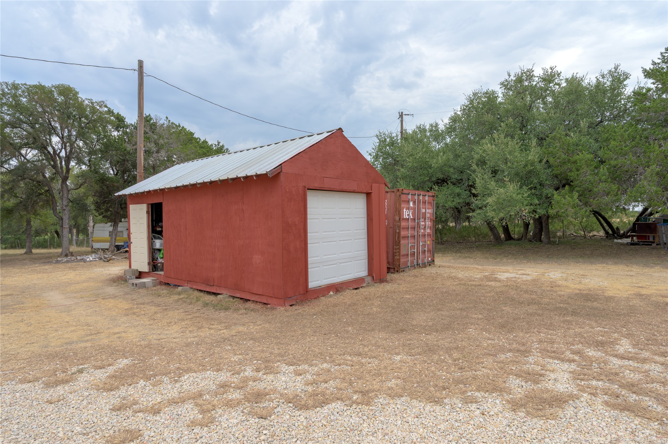 main property photo 30