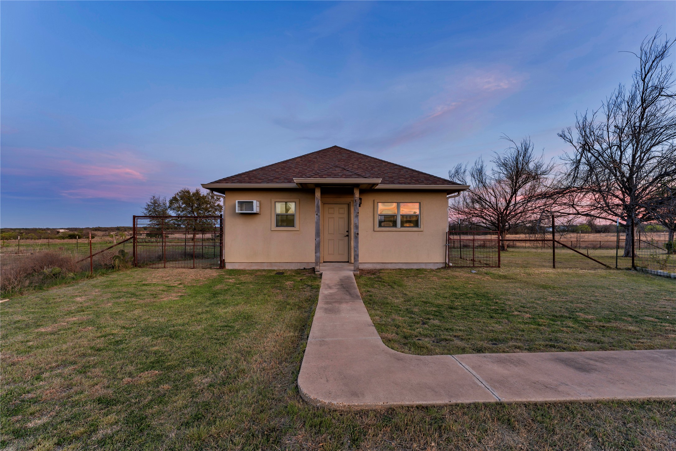 main property photo 31