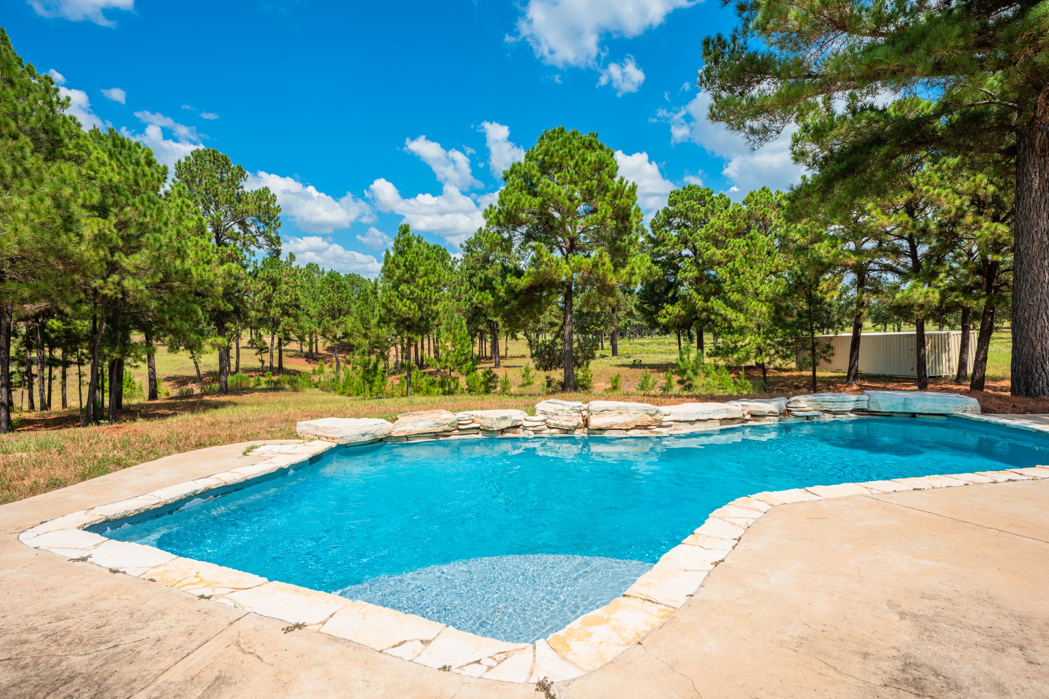 main property photo 31