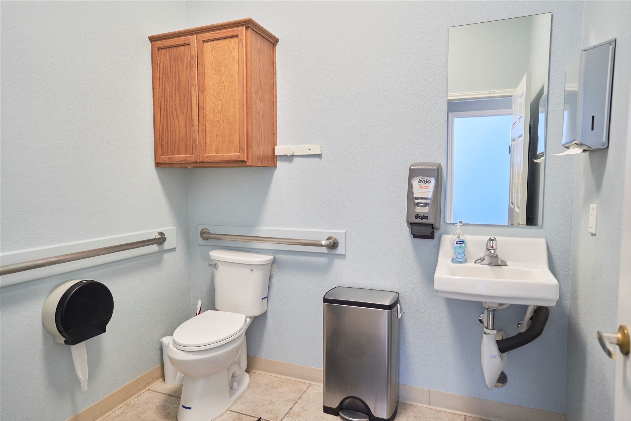 main property photo 8