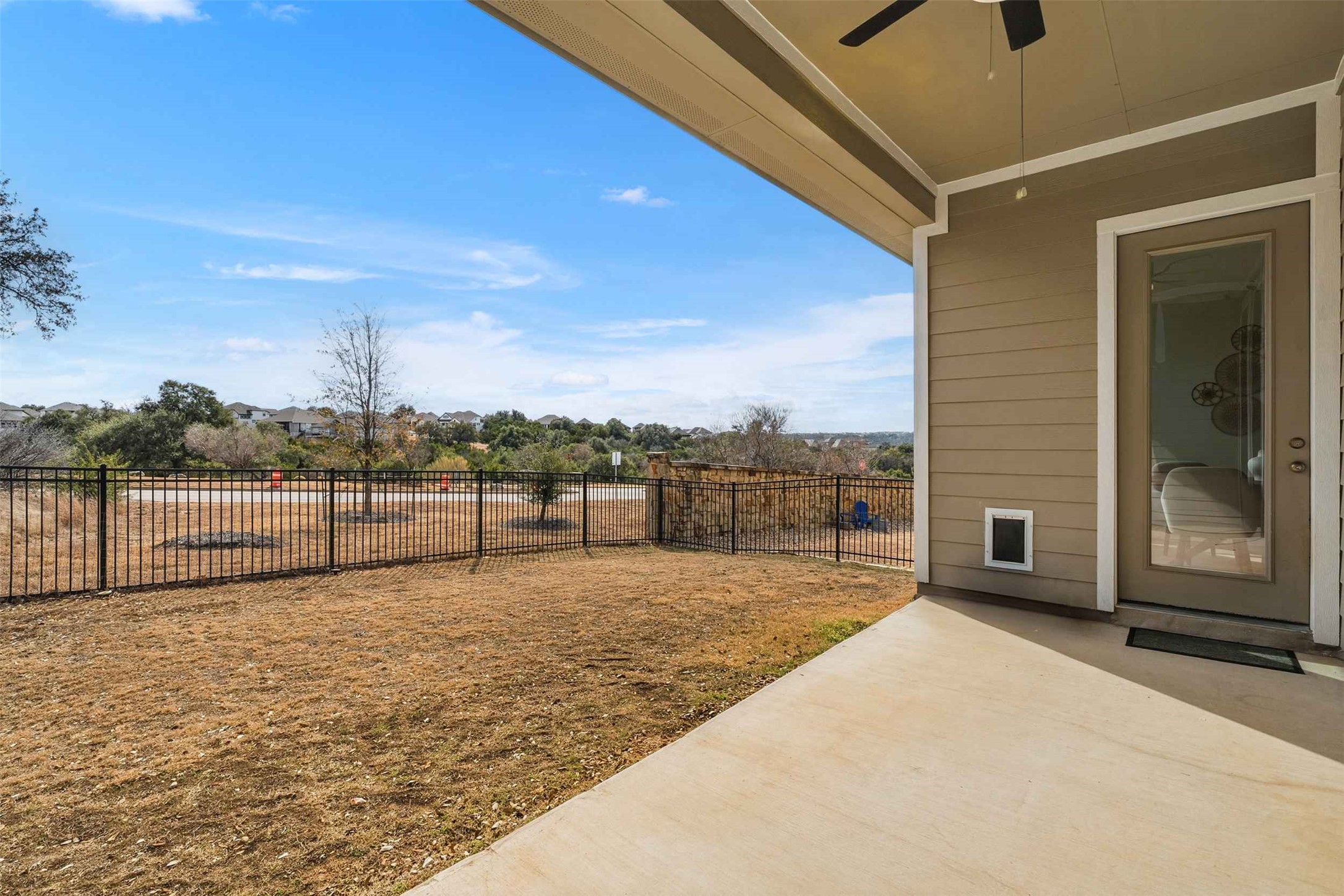main property photo 31