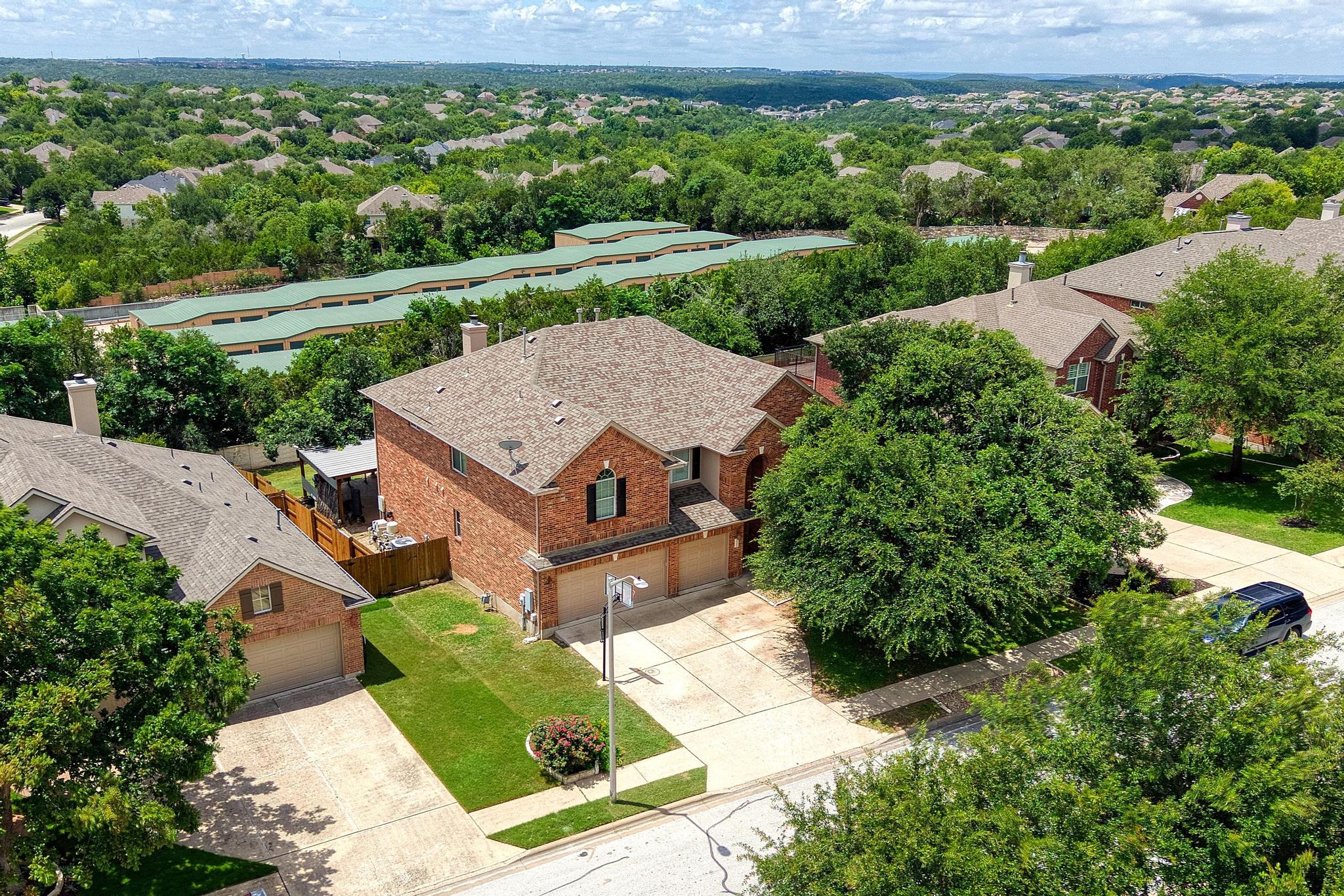 main property photo 4