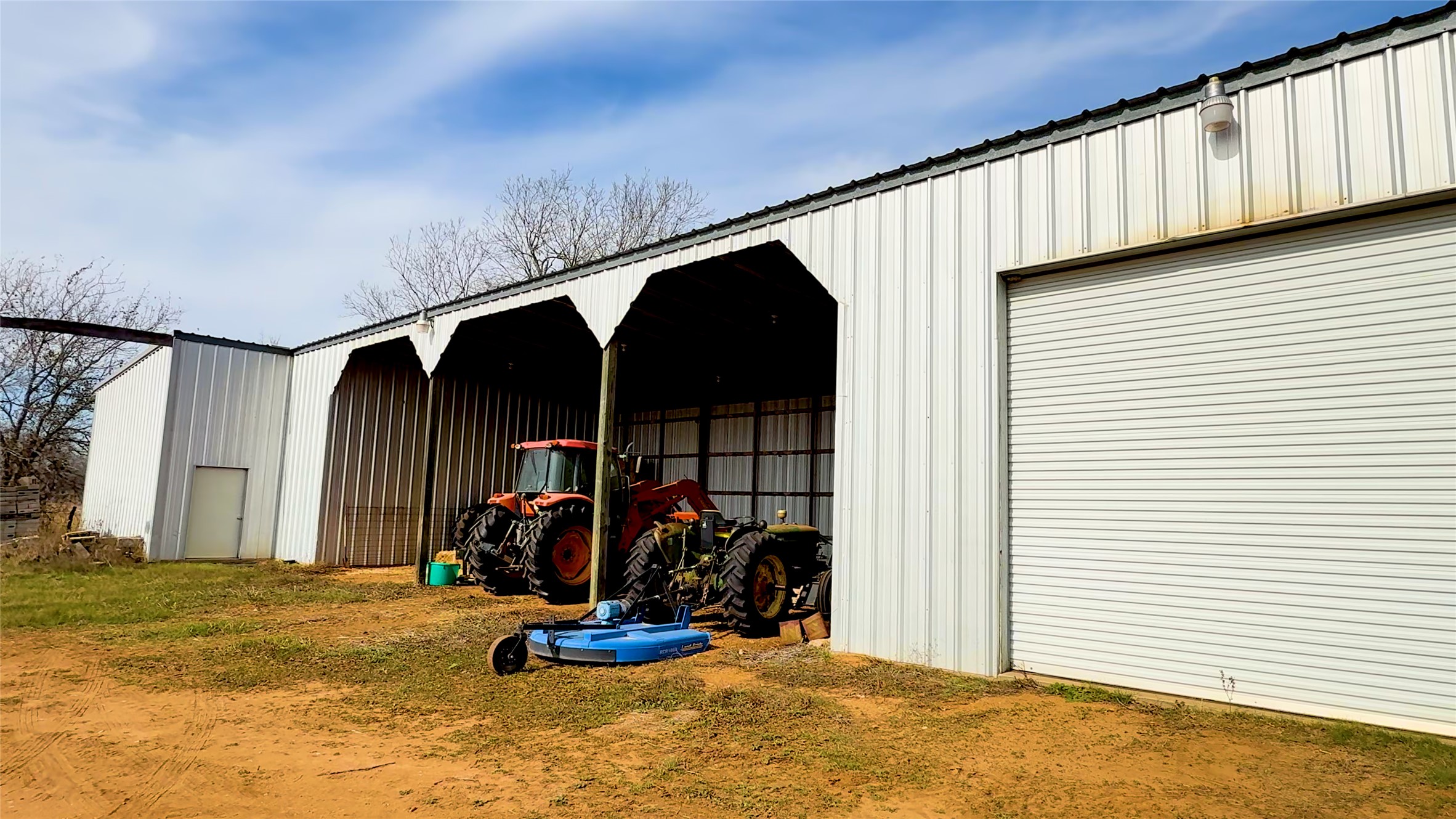 main property photo 33