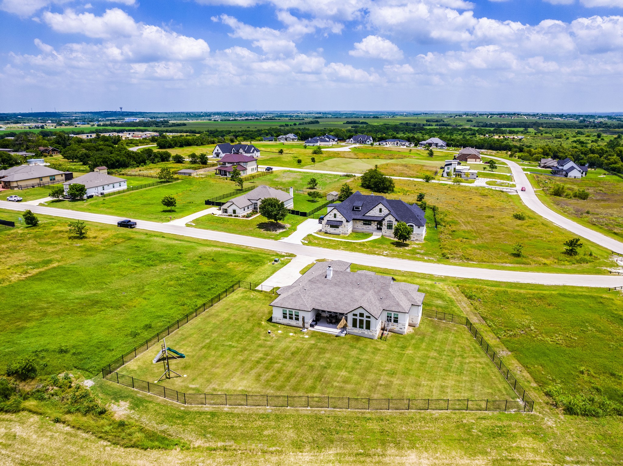 main property photo 36