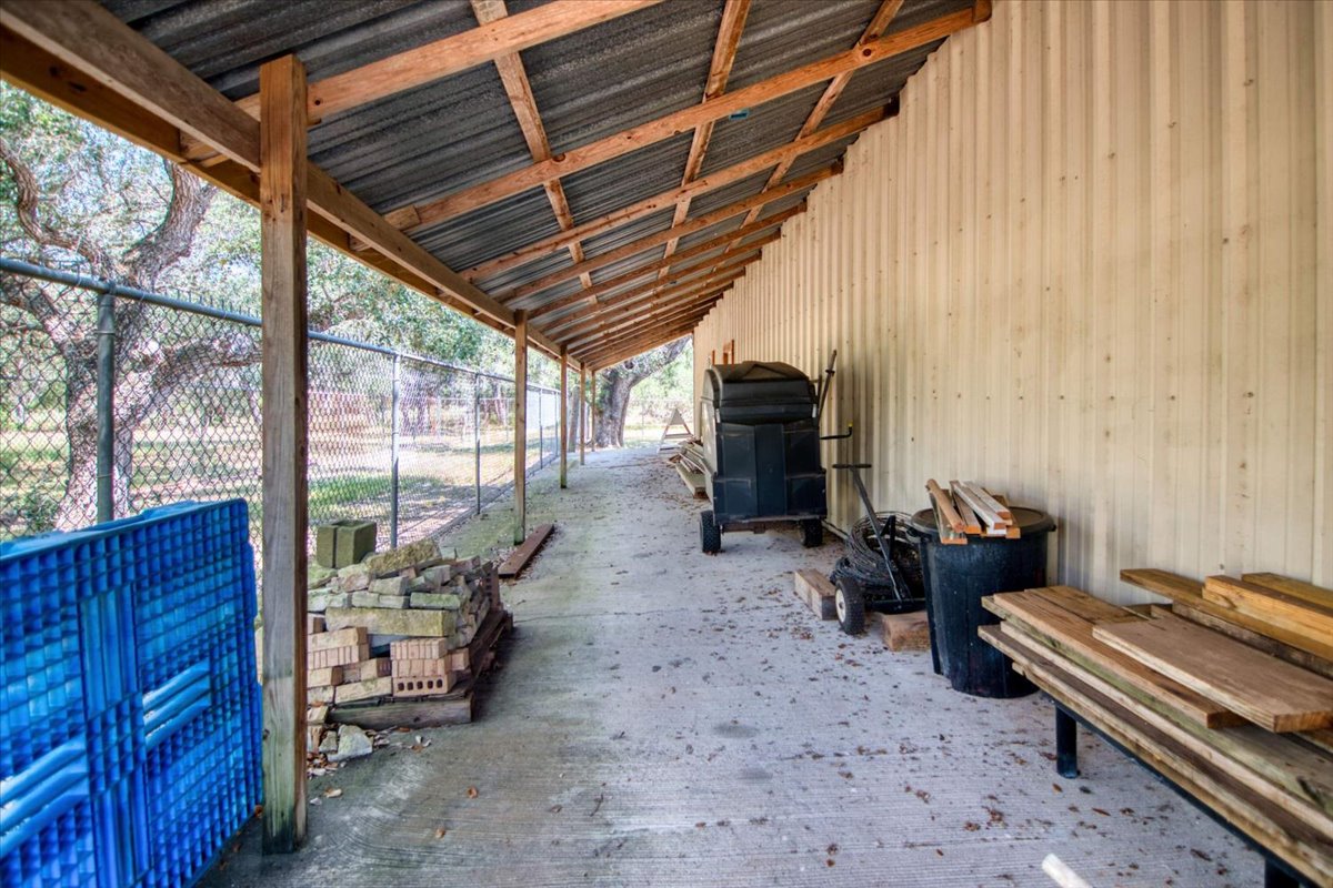 main property photo 39
