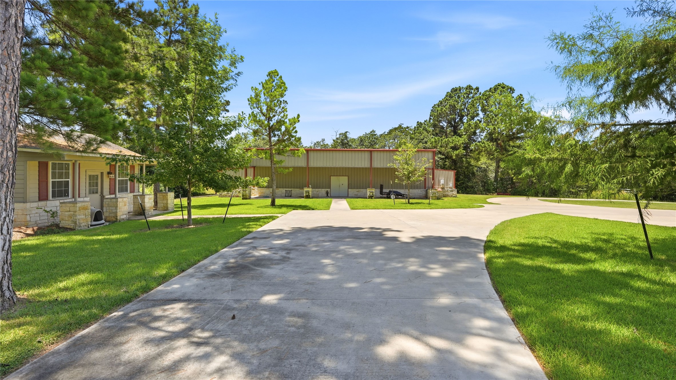 main property photo 38