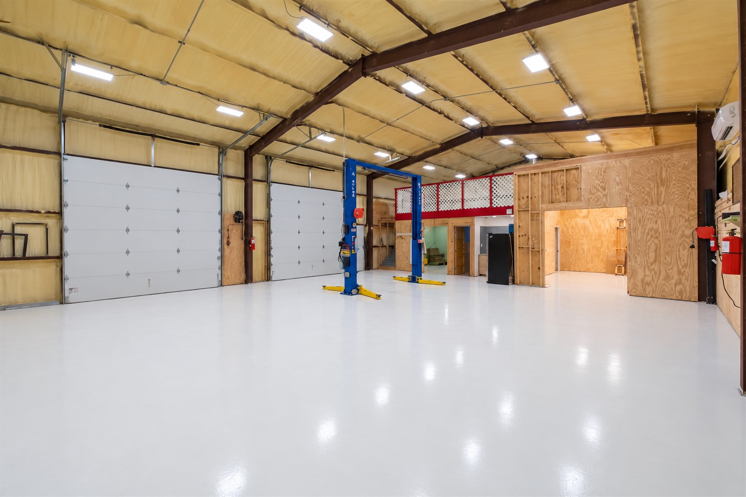 main property photo 16