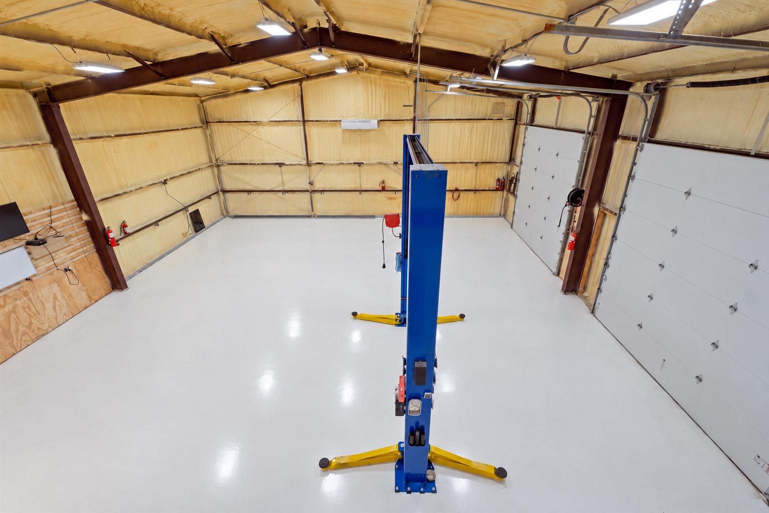 main property photo 19