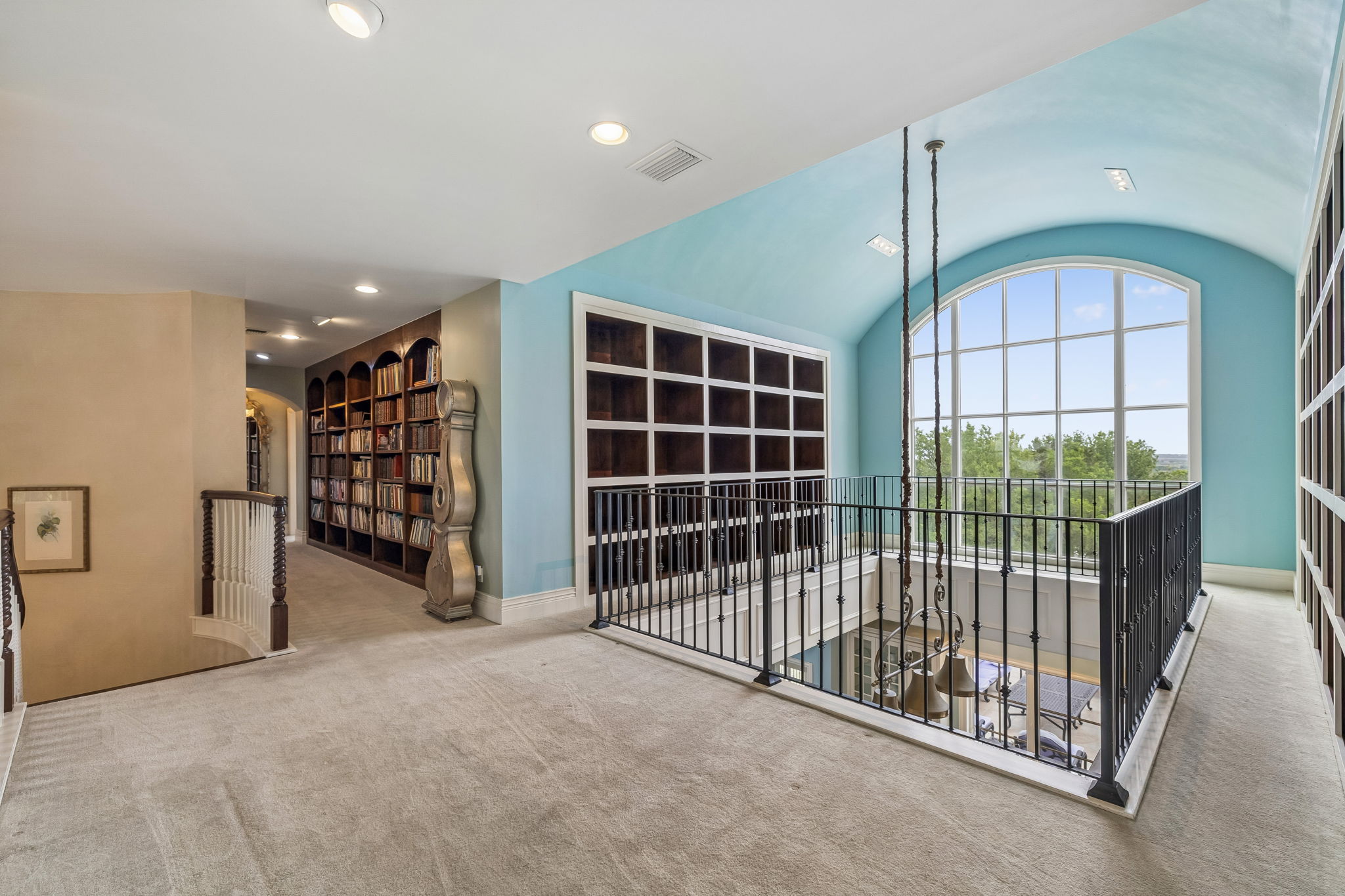 main property photo 20