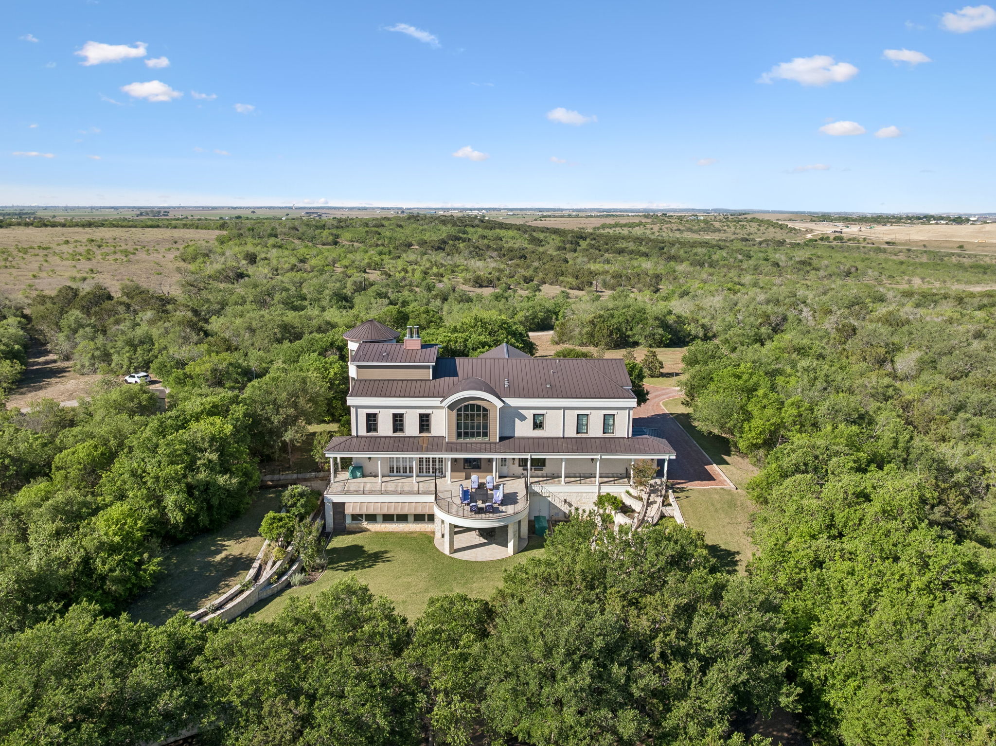 main property photo 38