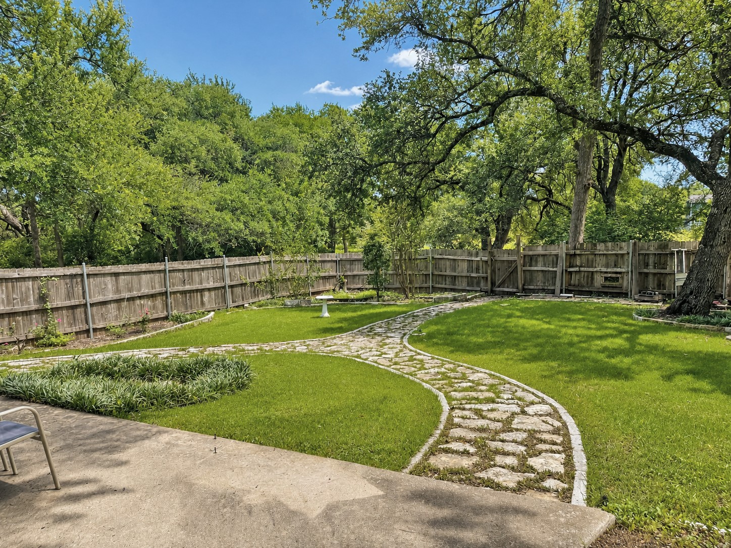 main property photo 6