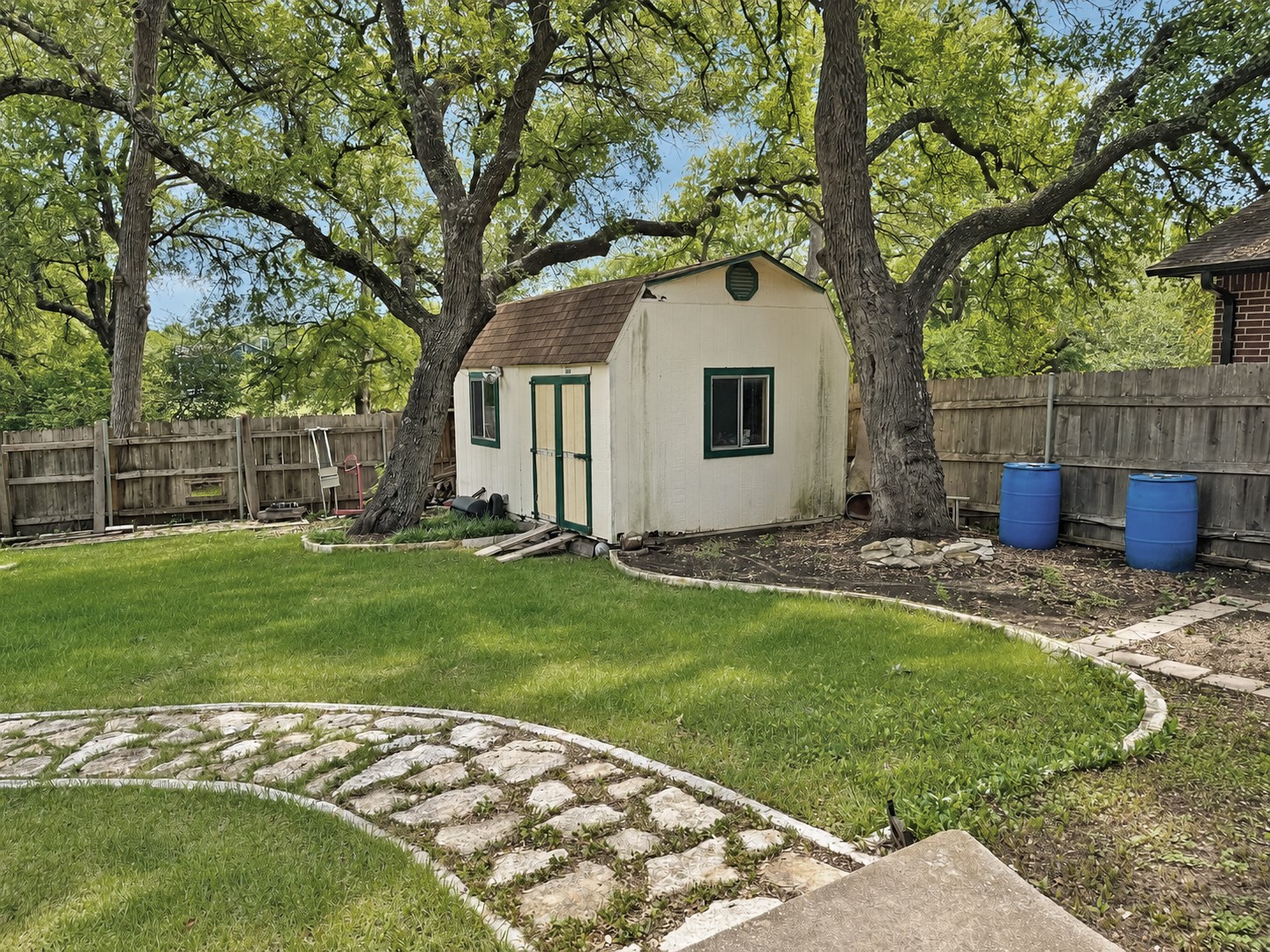 main property photo 7