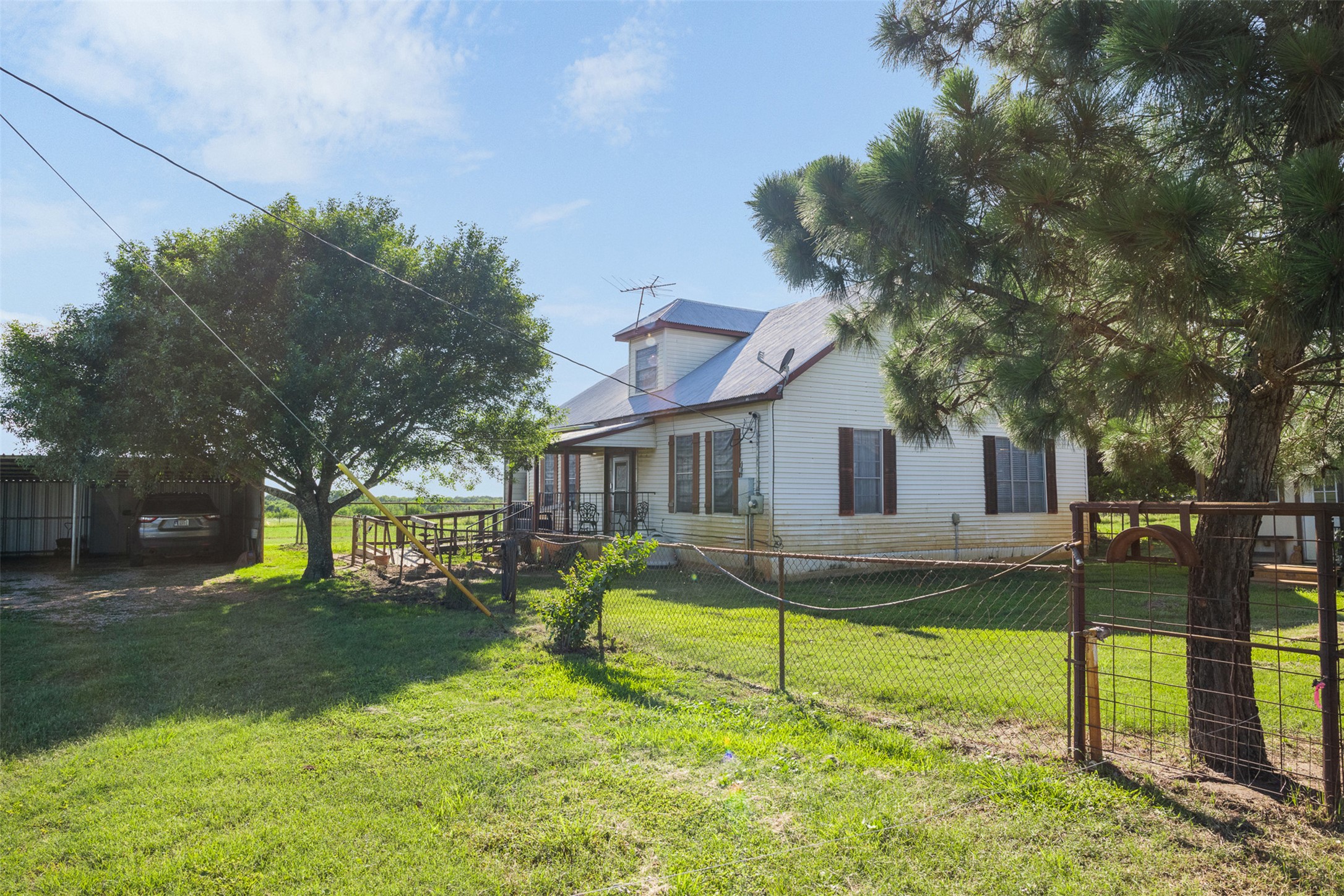 main property photo 2