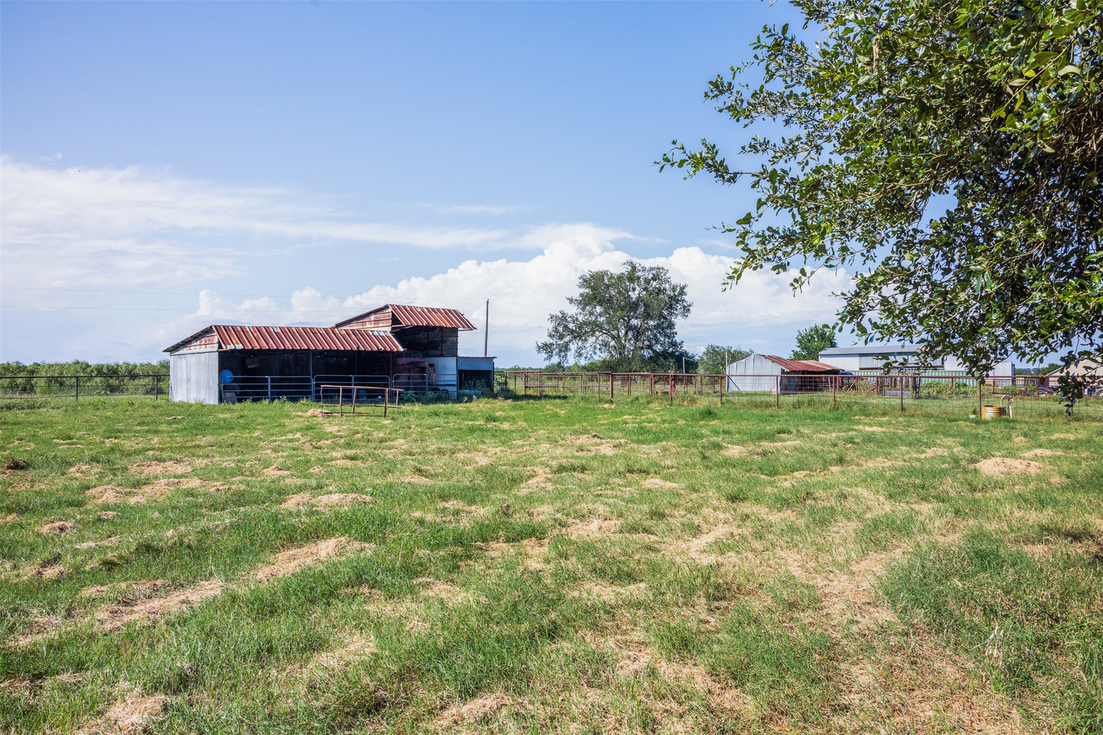 main property photo 31