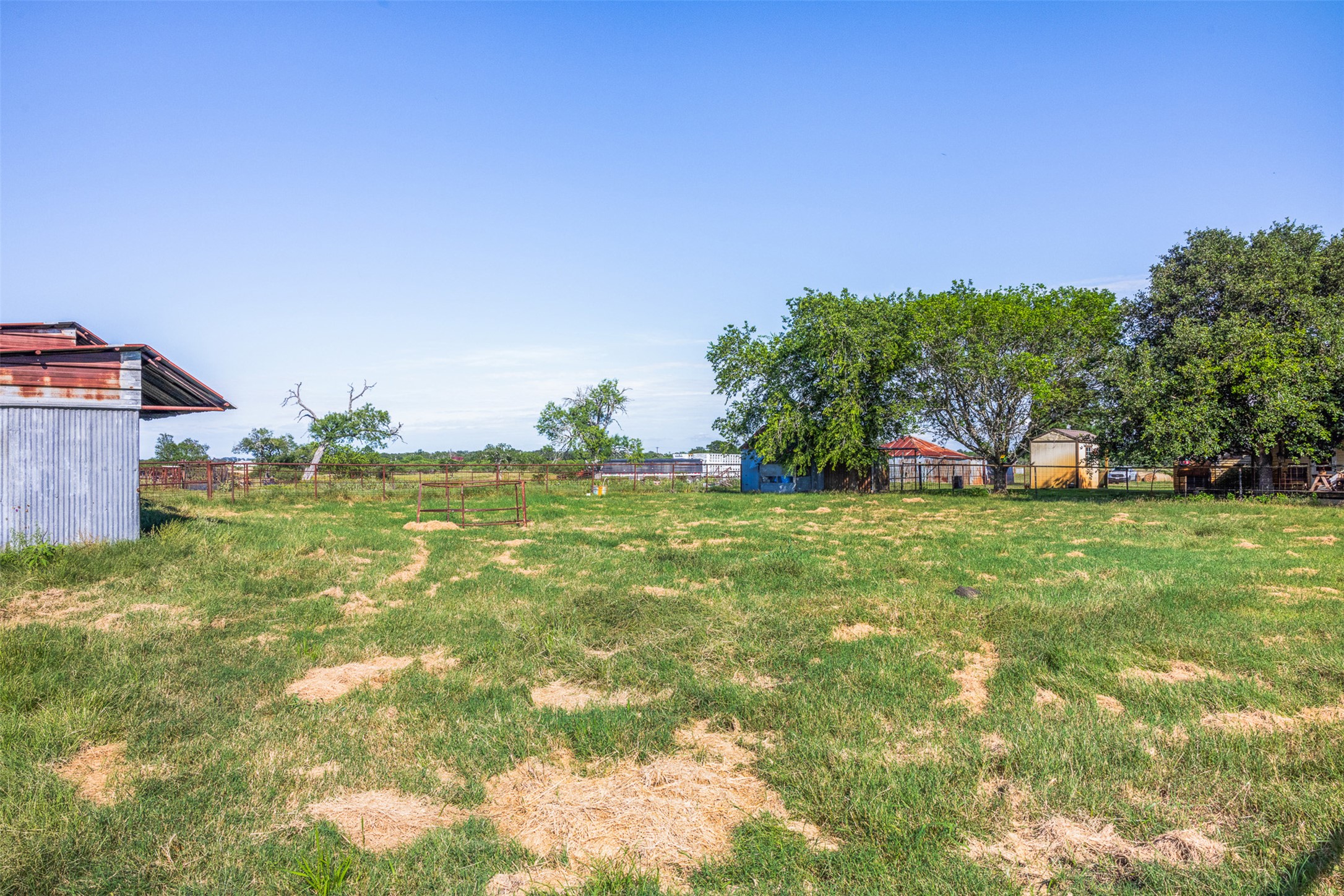 main property photo 32