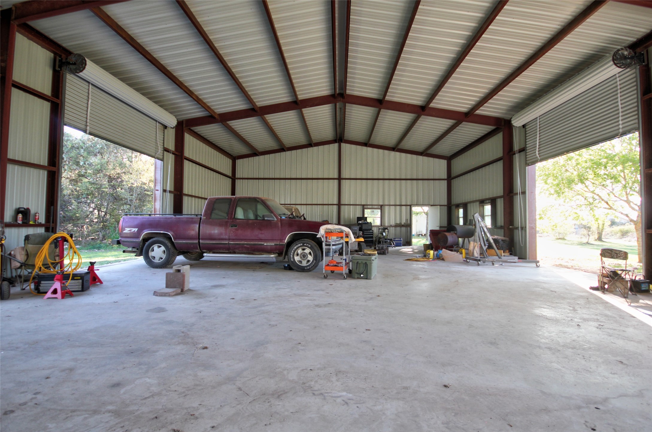 main property photo 23