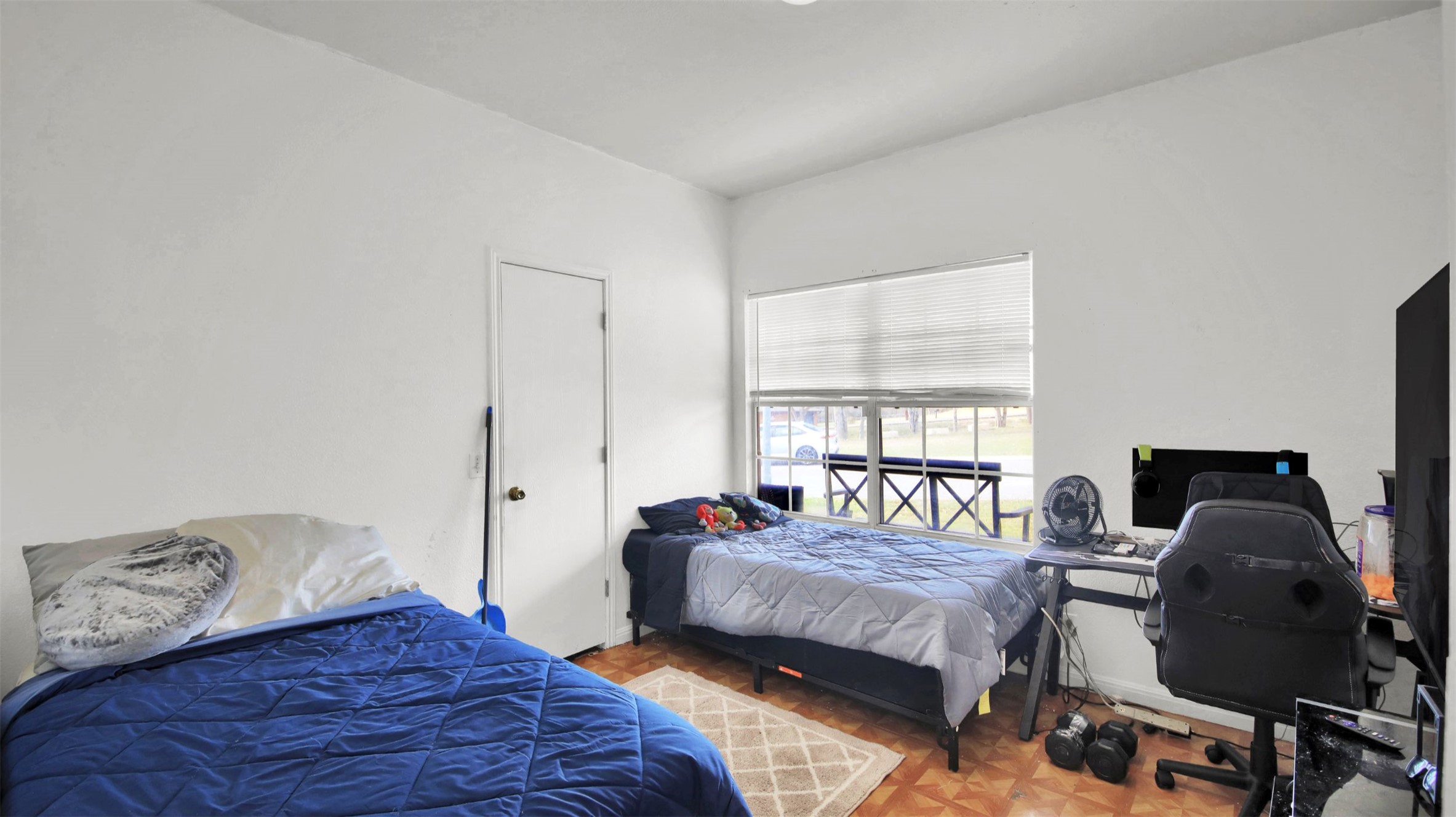 main property photo 22