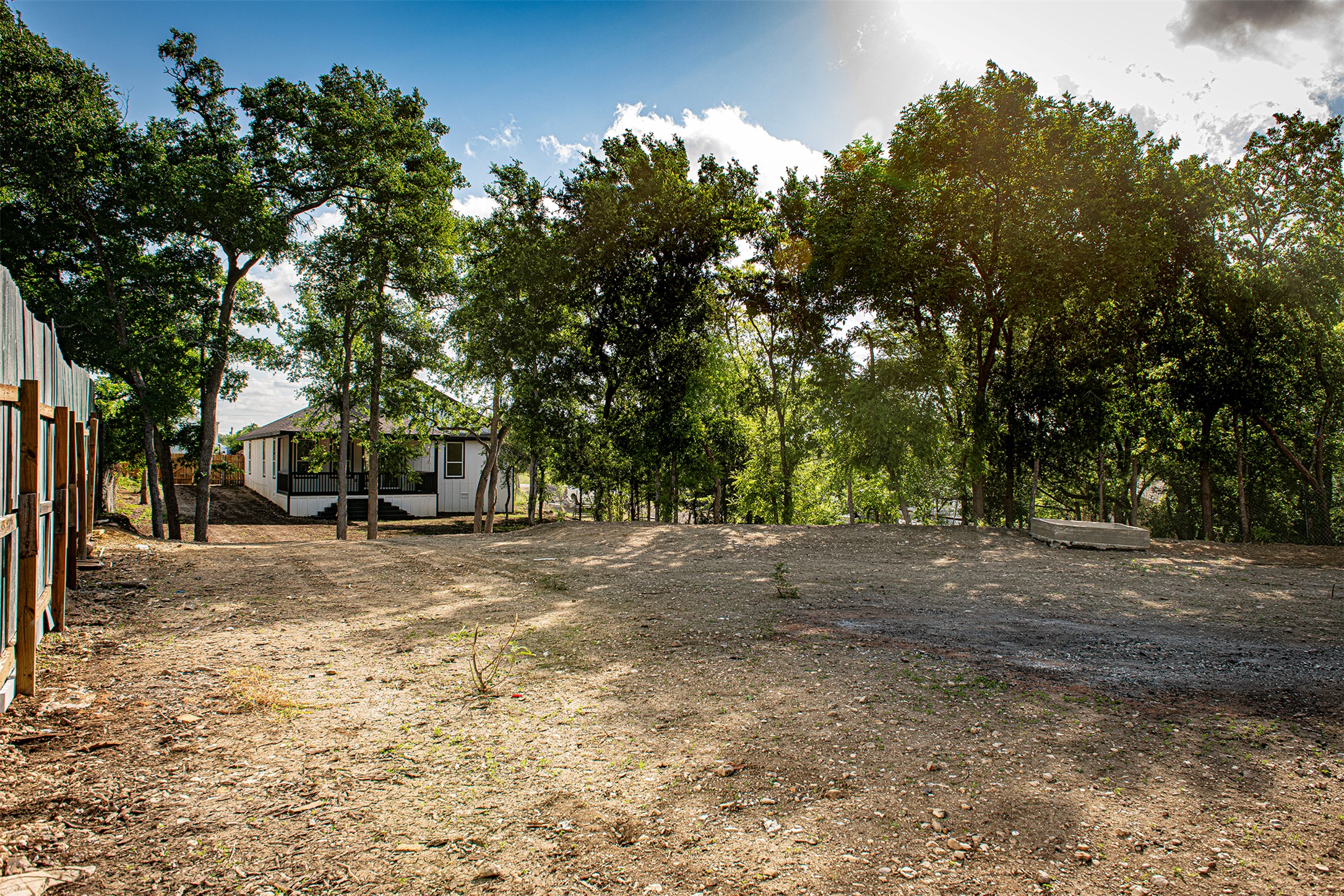 main property photo 22