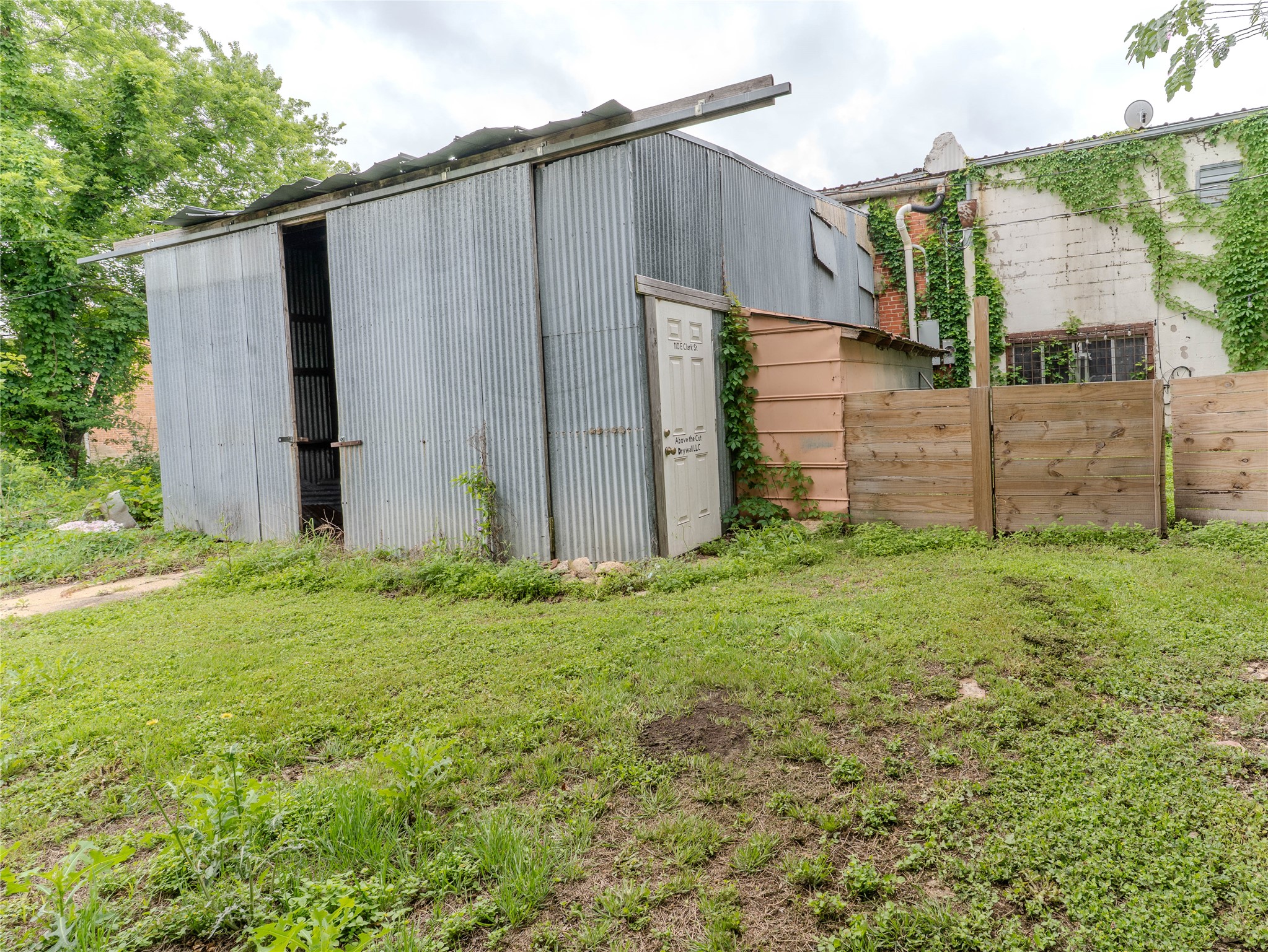 main property photo 13