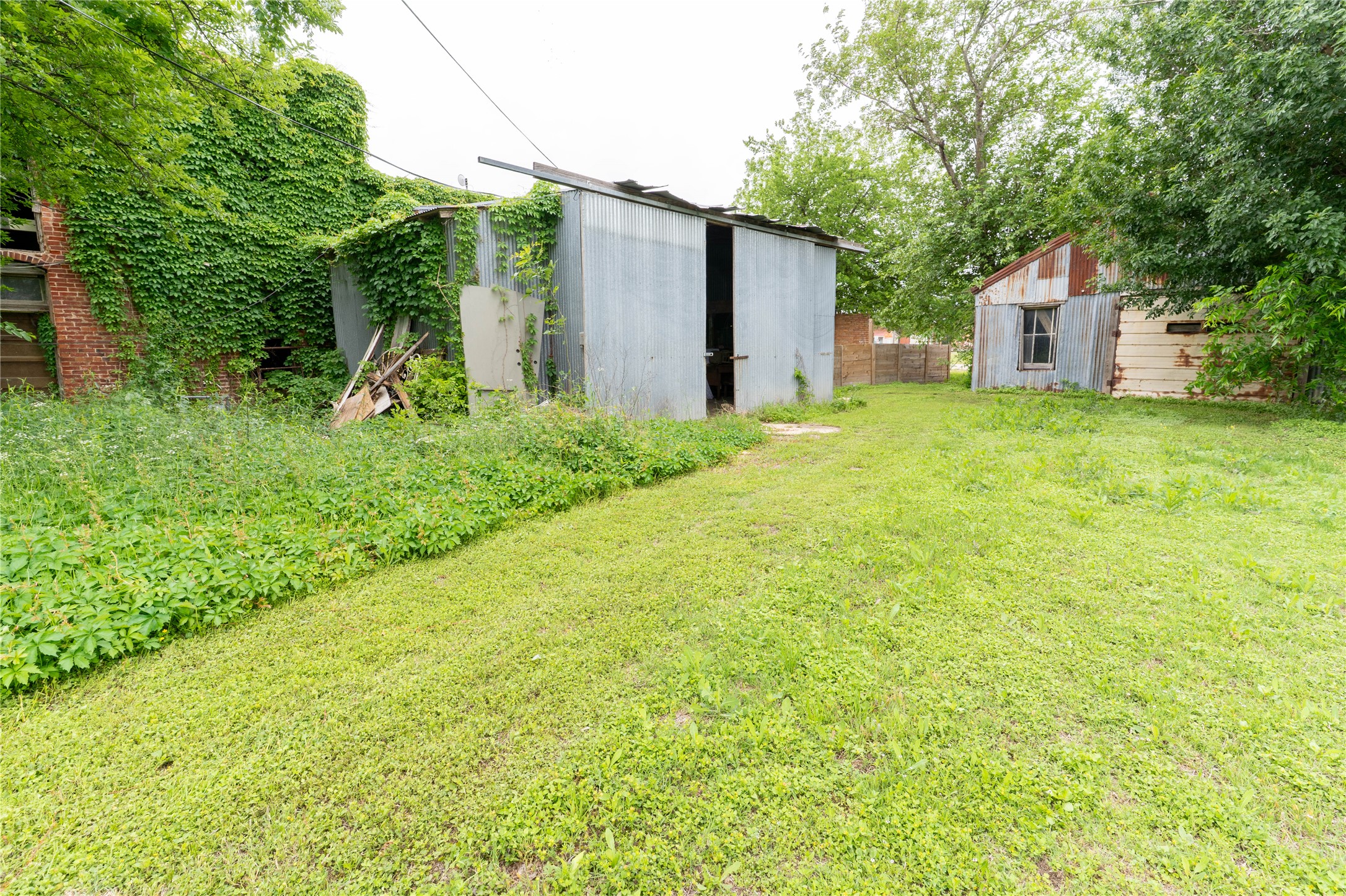 main property photo 14