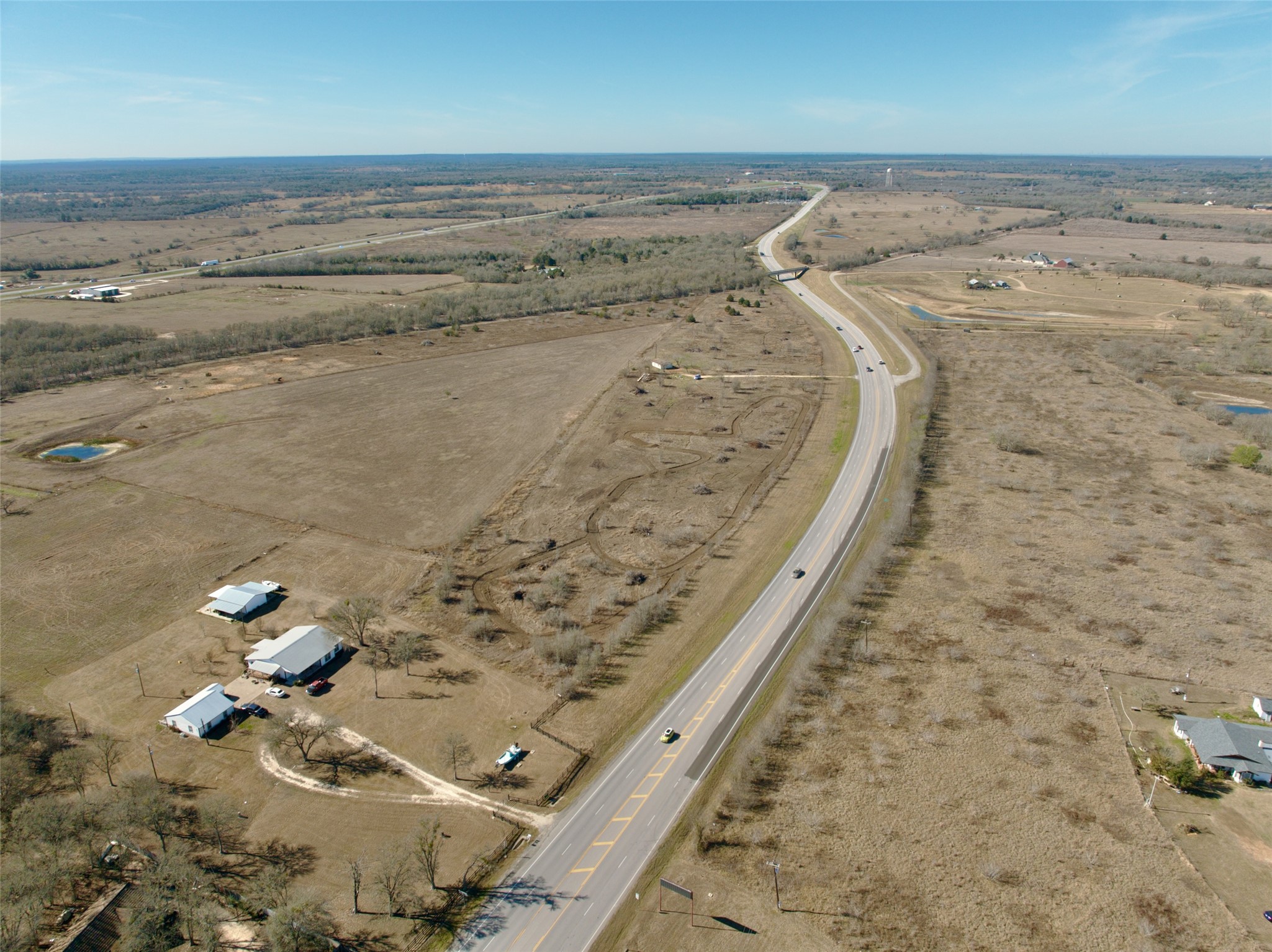 main property photo 9