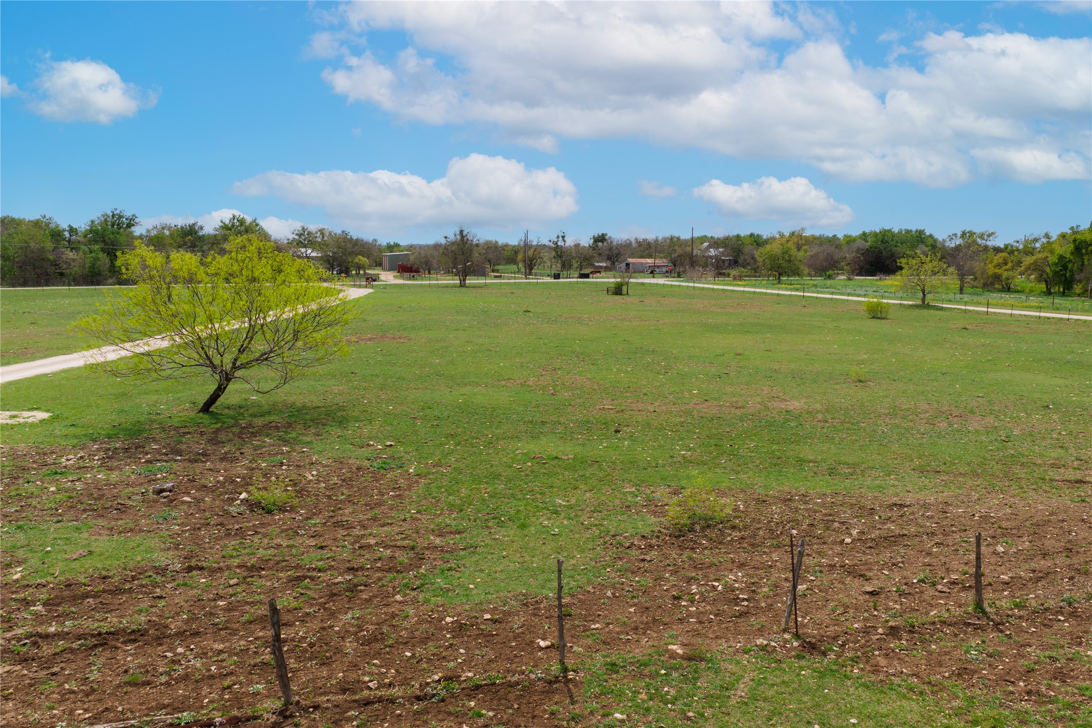 main property photo 30