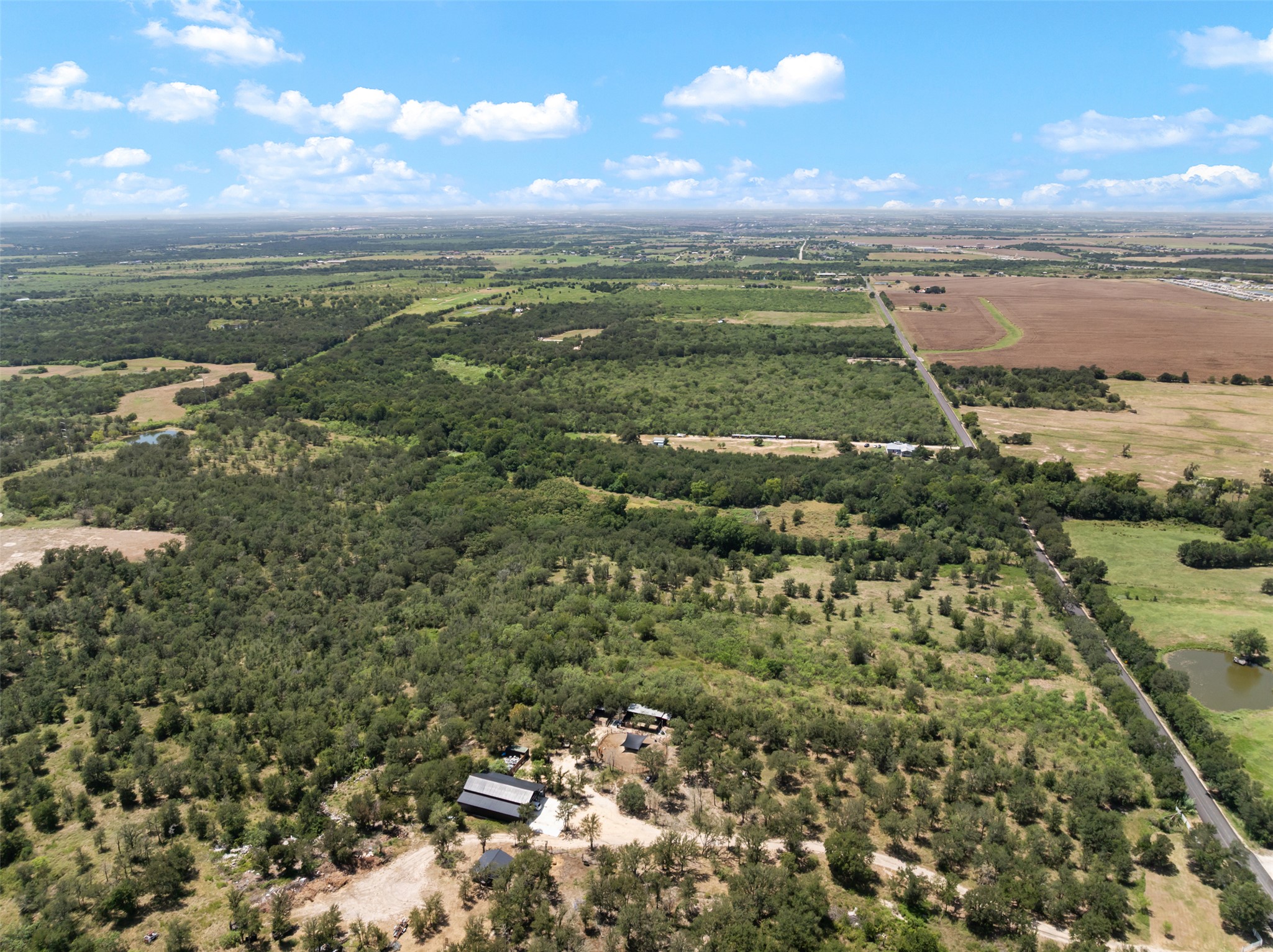main property photo 31