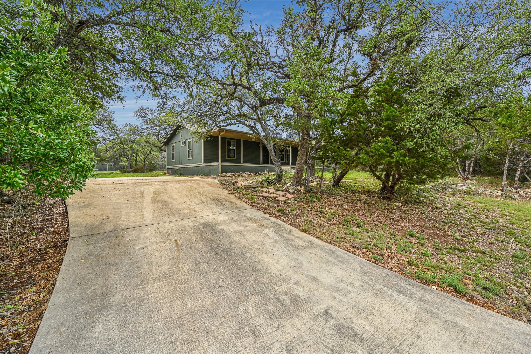 main property photo 18