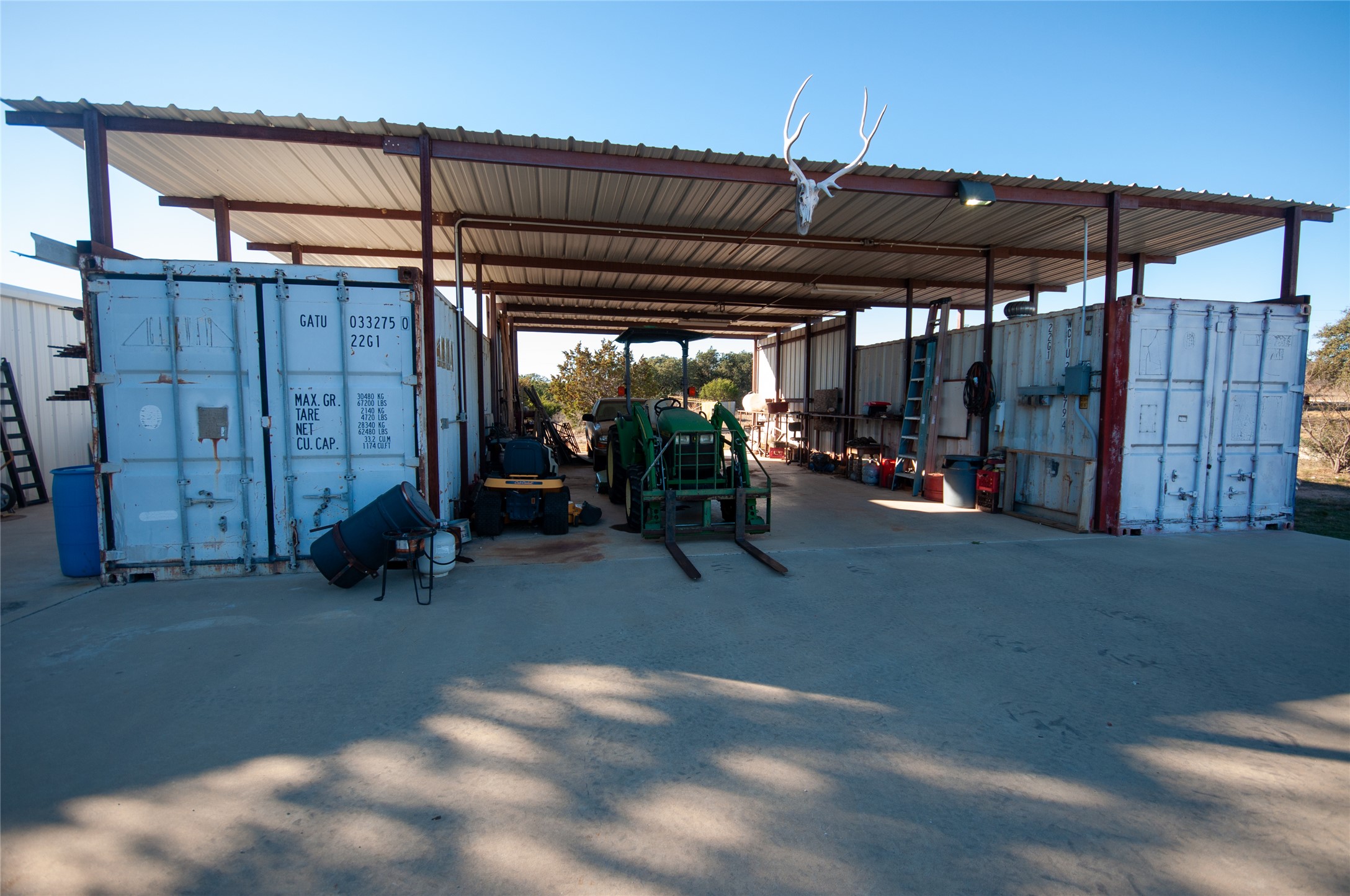 main property photo 26