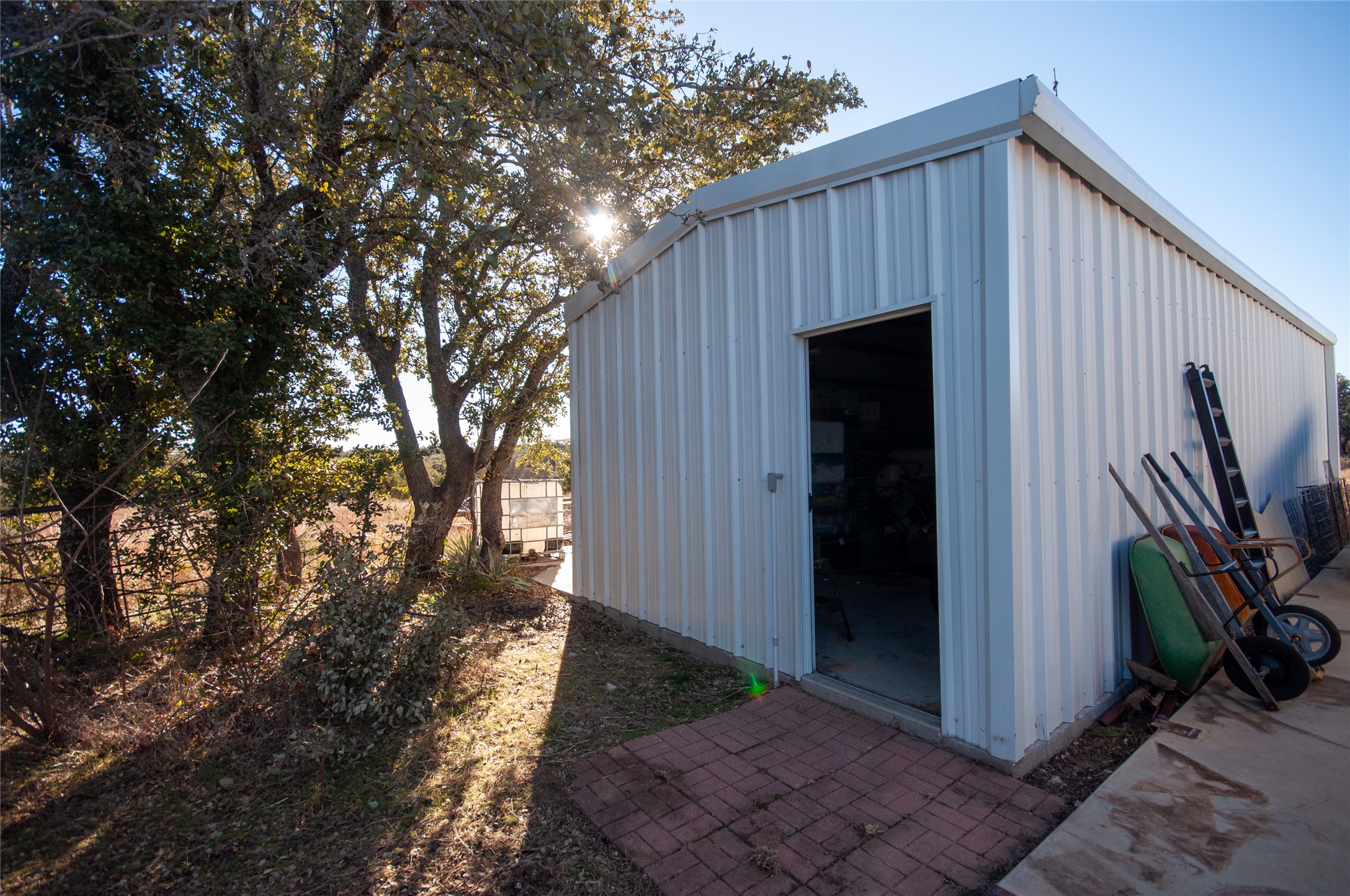 main property photo 27