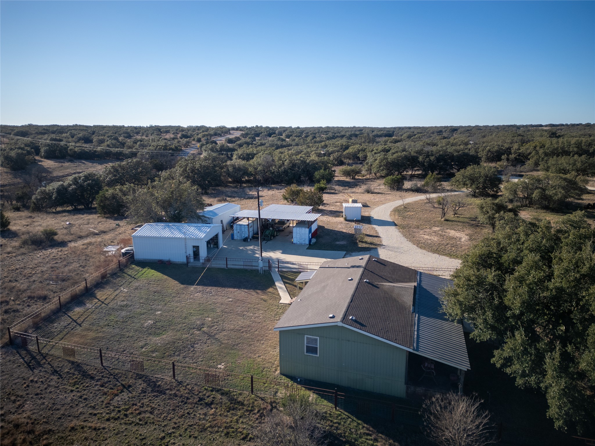 main property photo 6