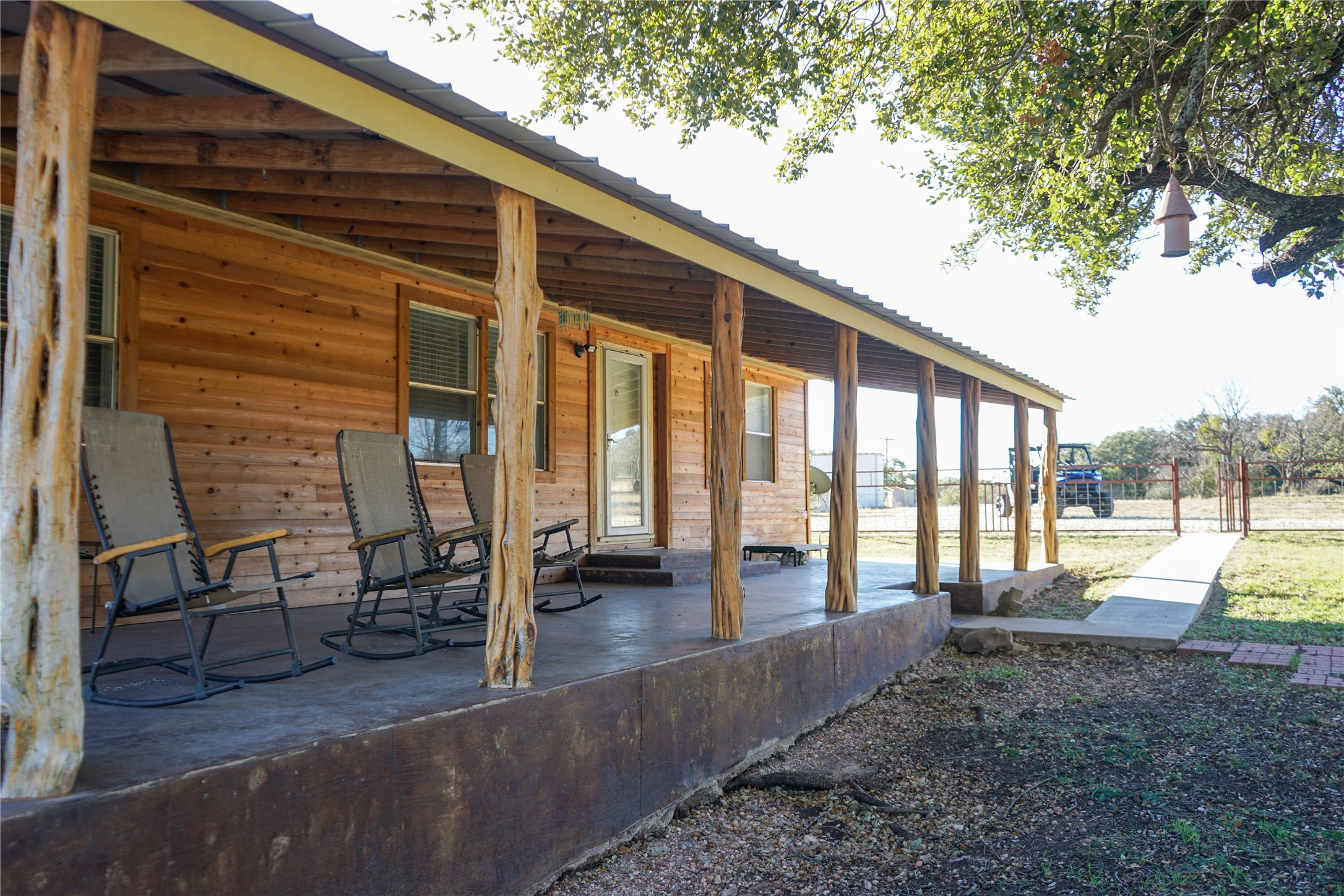 main property photo 9