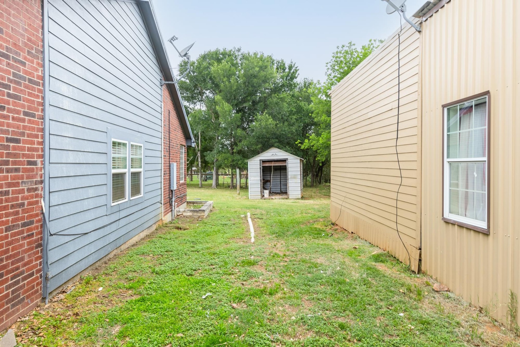 main property photo 22