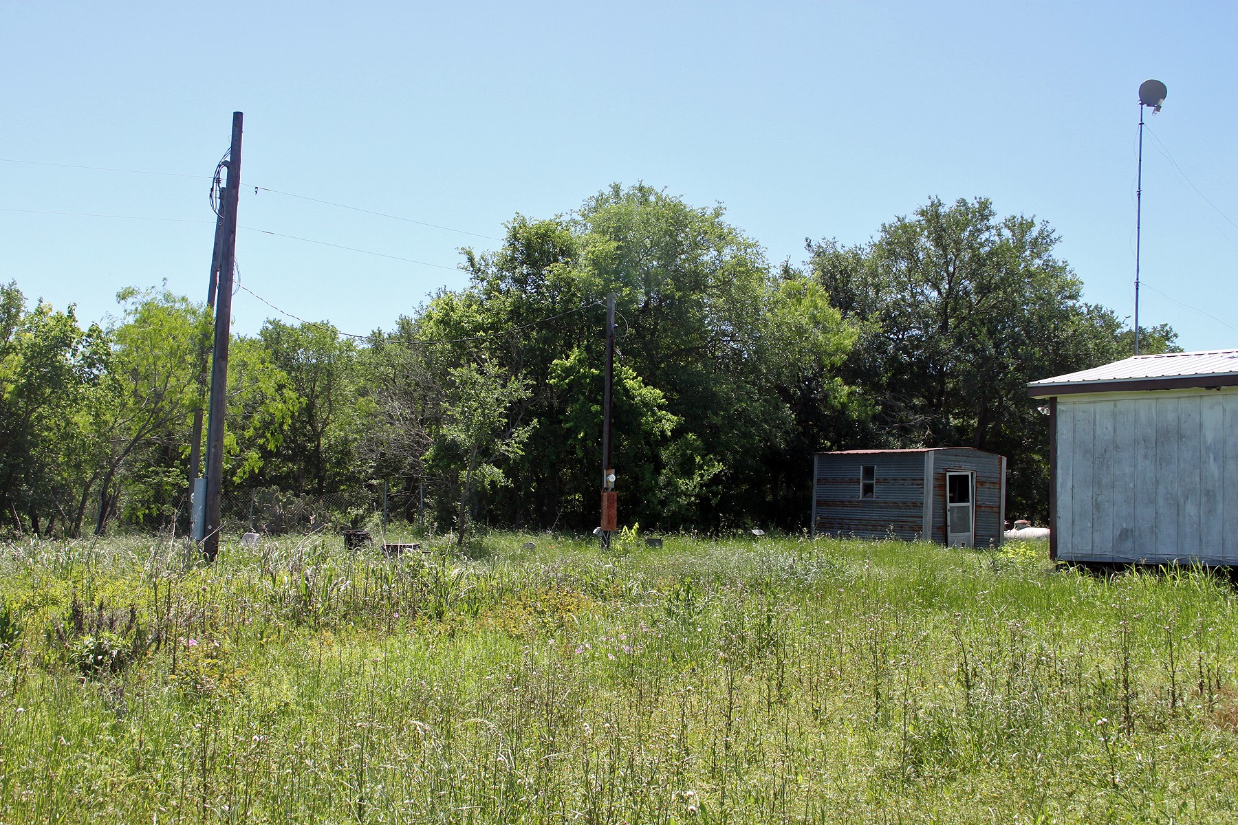main property photo 23