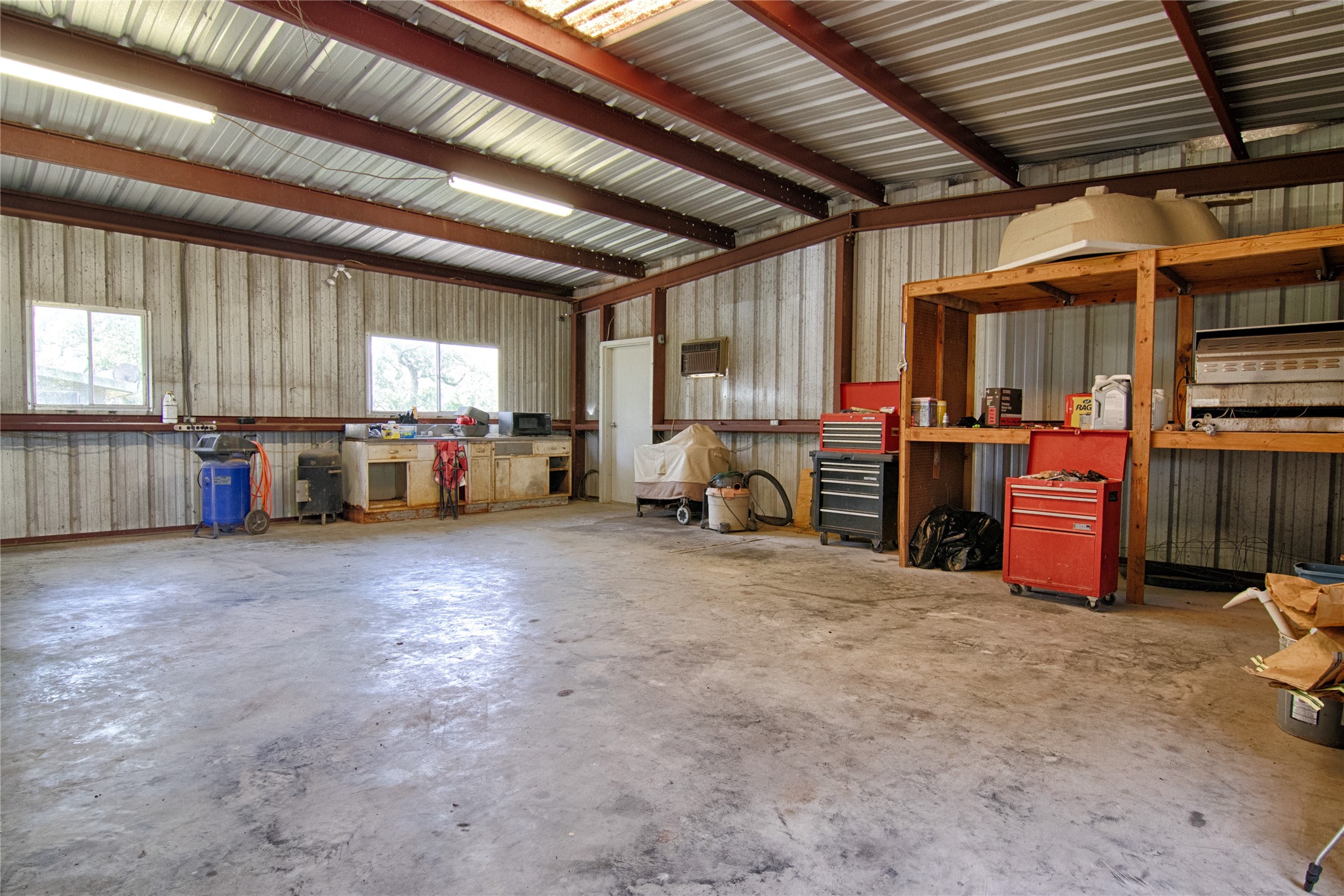 main property photo 31