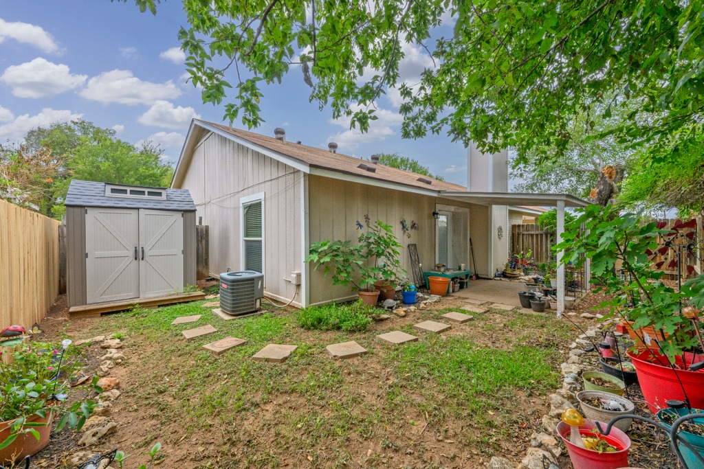 main property photo 32