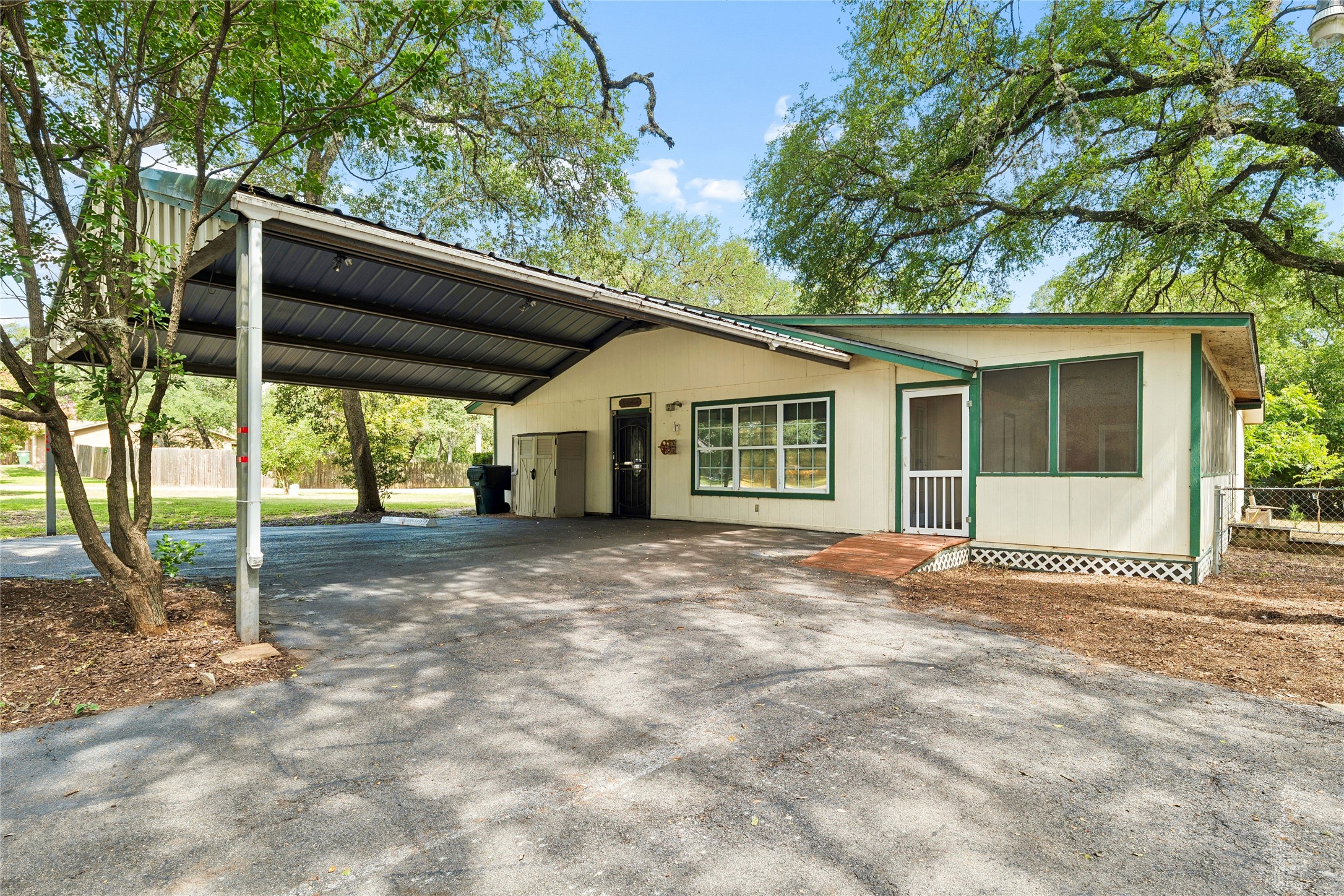main property photo 23