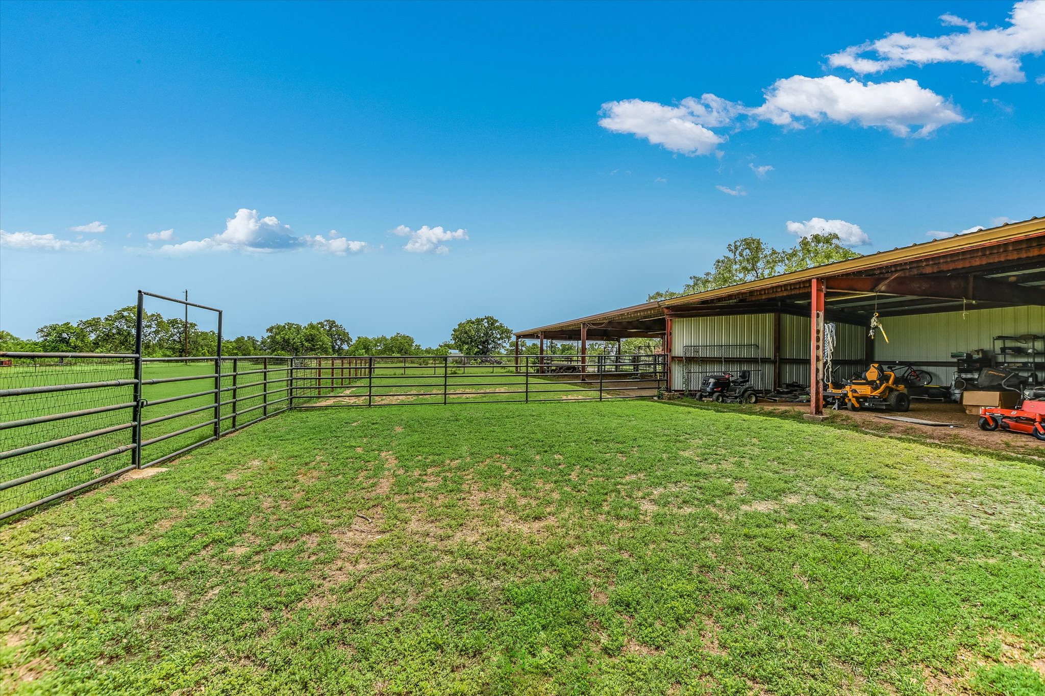 main property photo 18