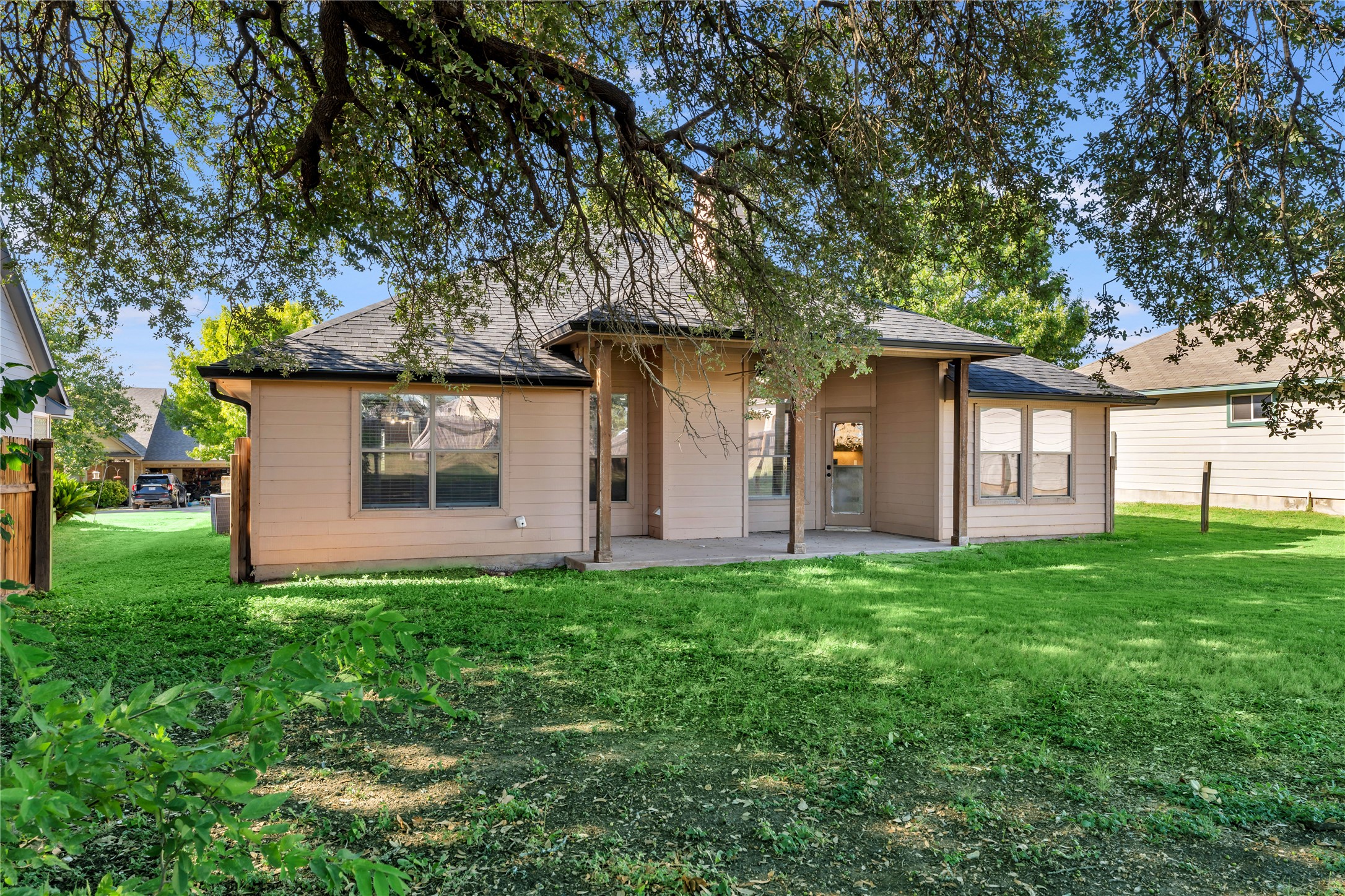 main property photo 31