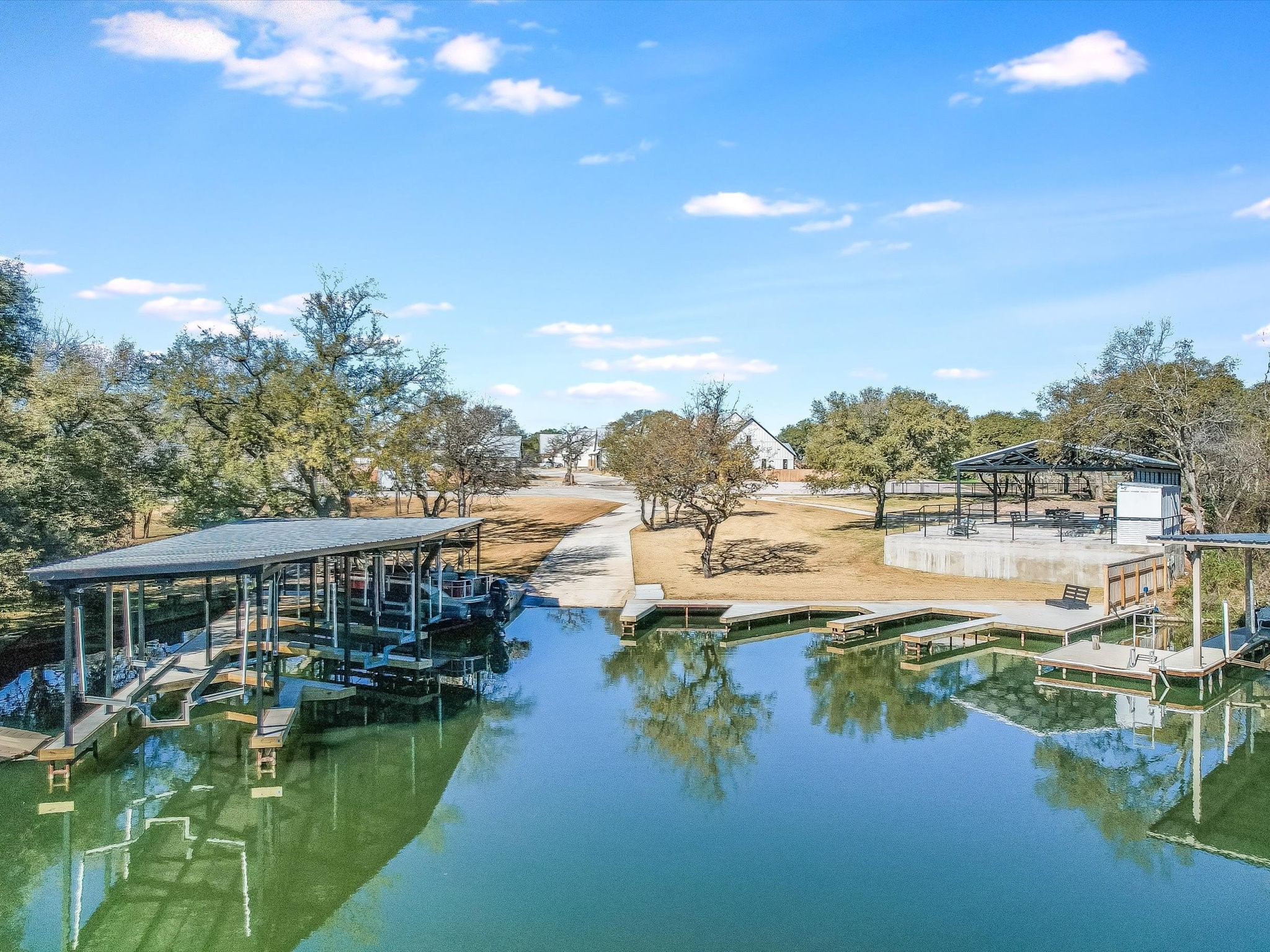 main property photo 36