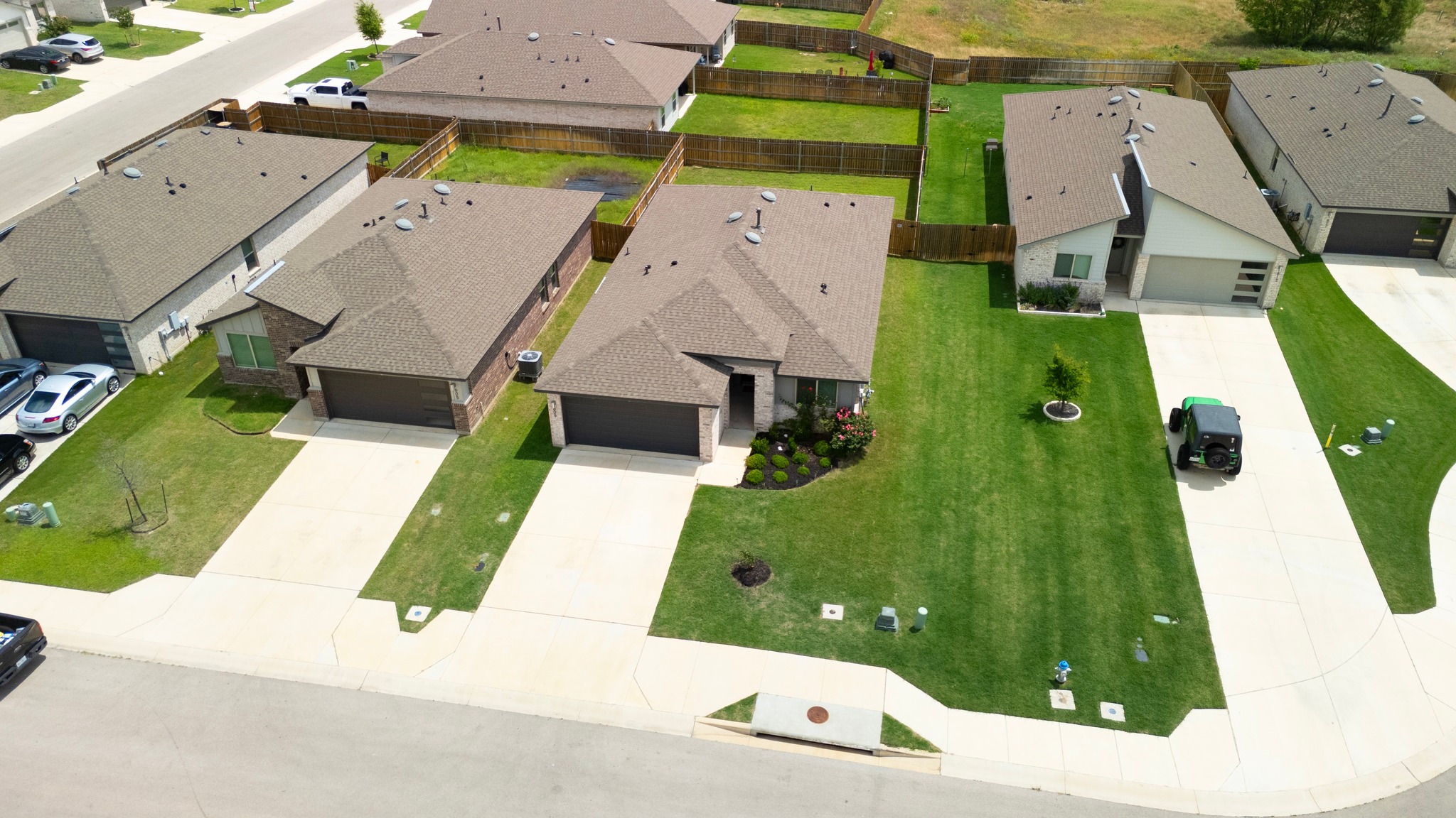 main property photo 32